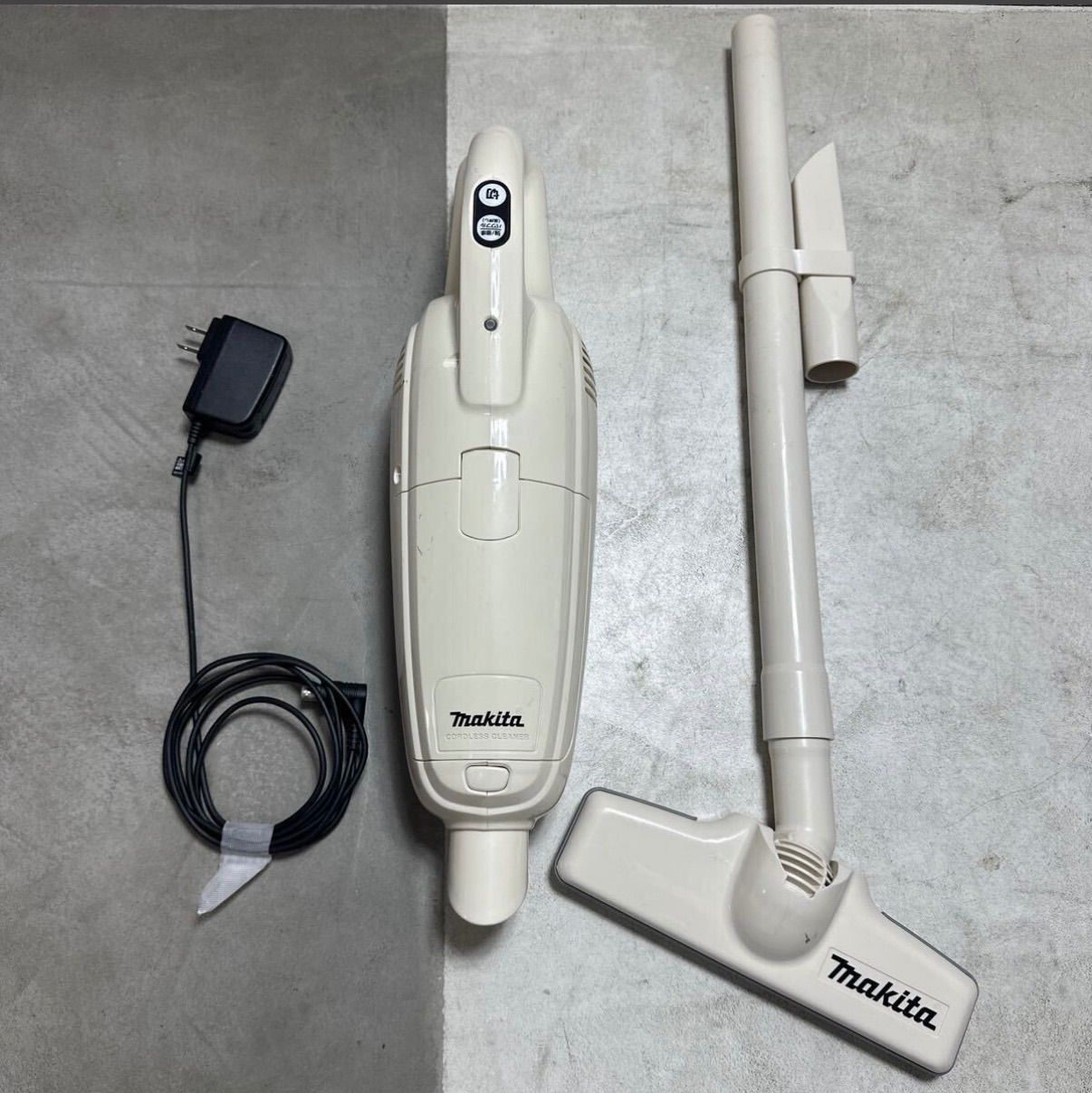 マキタ makita 掃除機 充電式クリーナー CL105D 10.8V 質量1.0kg