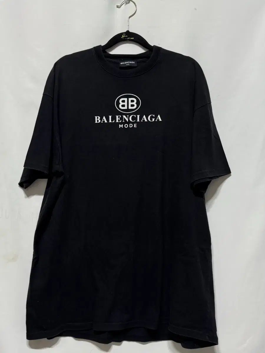 M バレンシアガ BB ロゴ 半袖Tシャツ - メルカリ
