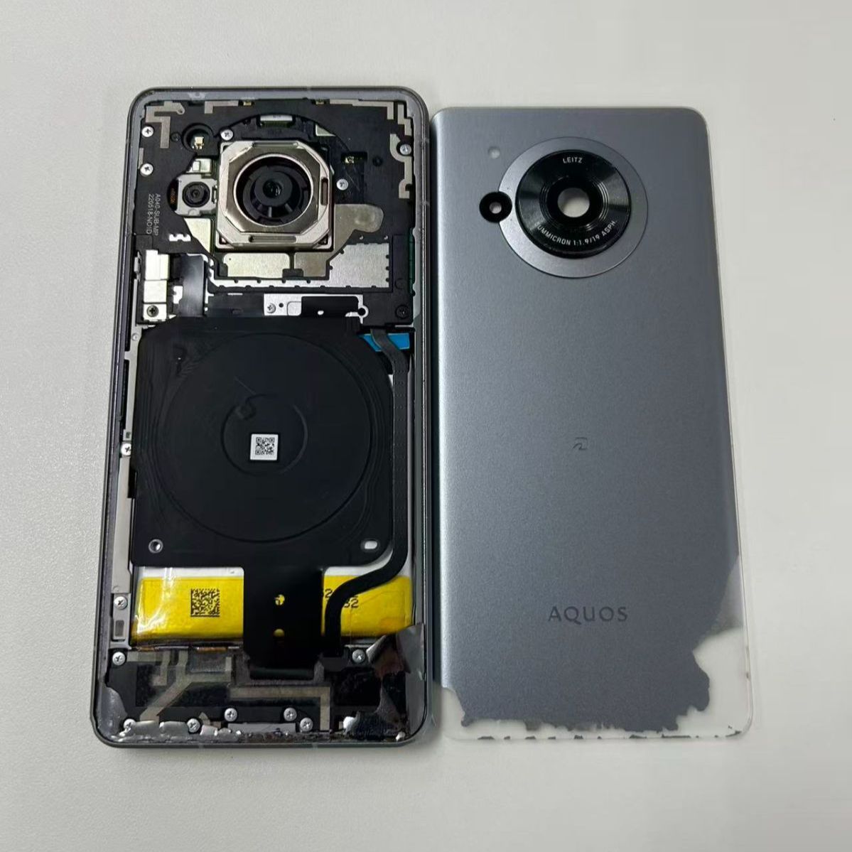 SHARP AQUOS R7 256GB ジャンク ジャンク】AQUOS R7 256GB シルバー - メルカリ