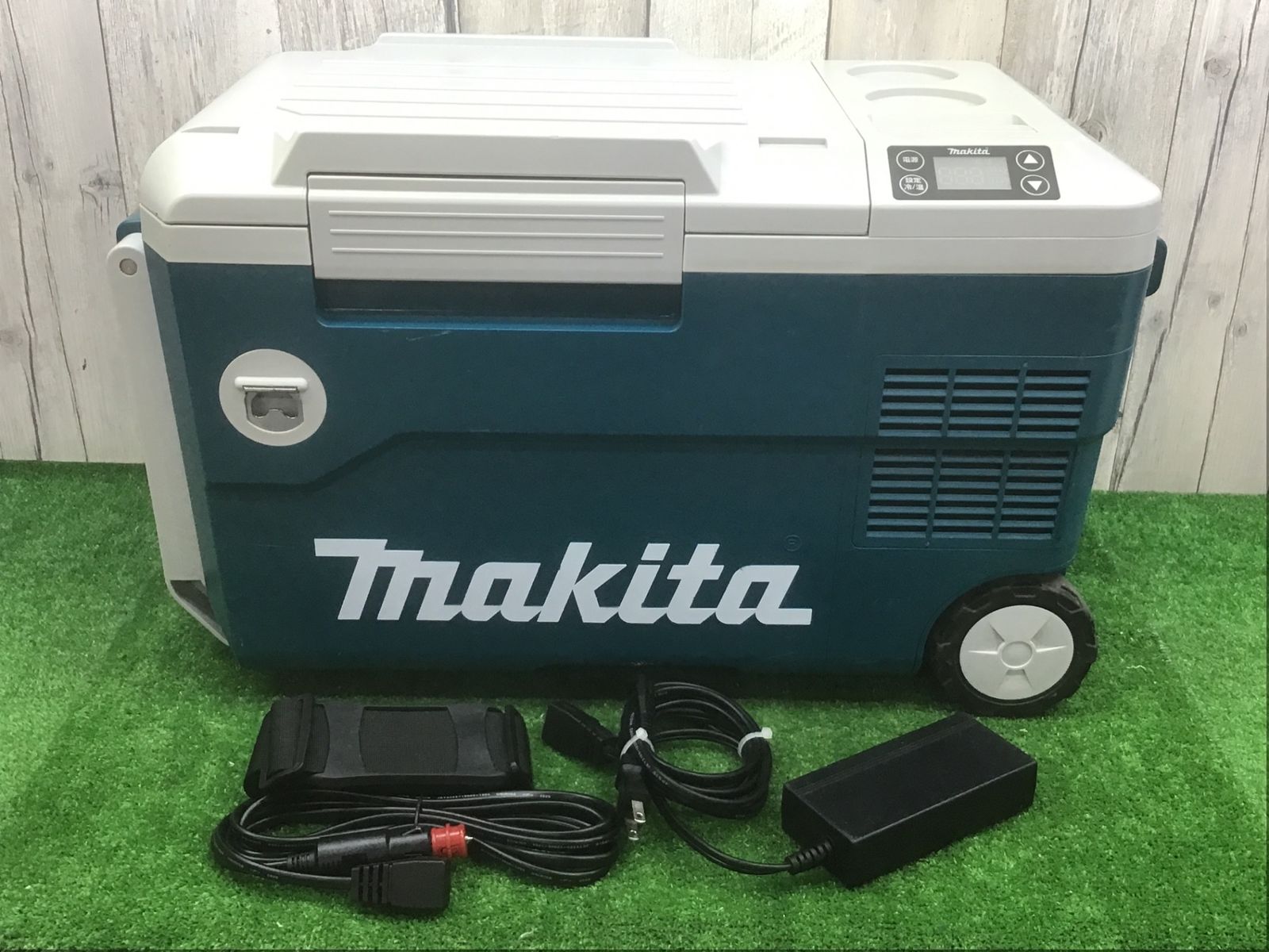 中古現状品：冷蔵効かない】マキタmakita コードレス冷温庫 CW180DZ AC
