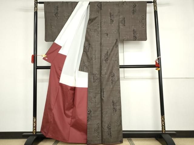 平和屋着物○本場大島紬 泥染め カタス7マルキ 花菱文 正絹 逸品