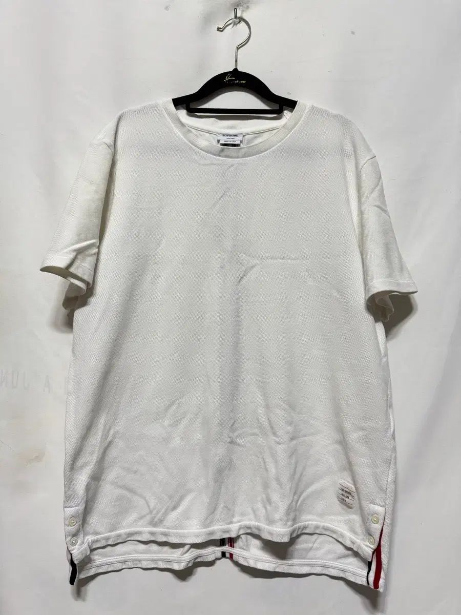 4 トム・ブラウン バッグ 白 3本線 半袖Tシャツ 22,452円