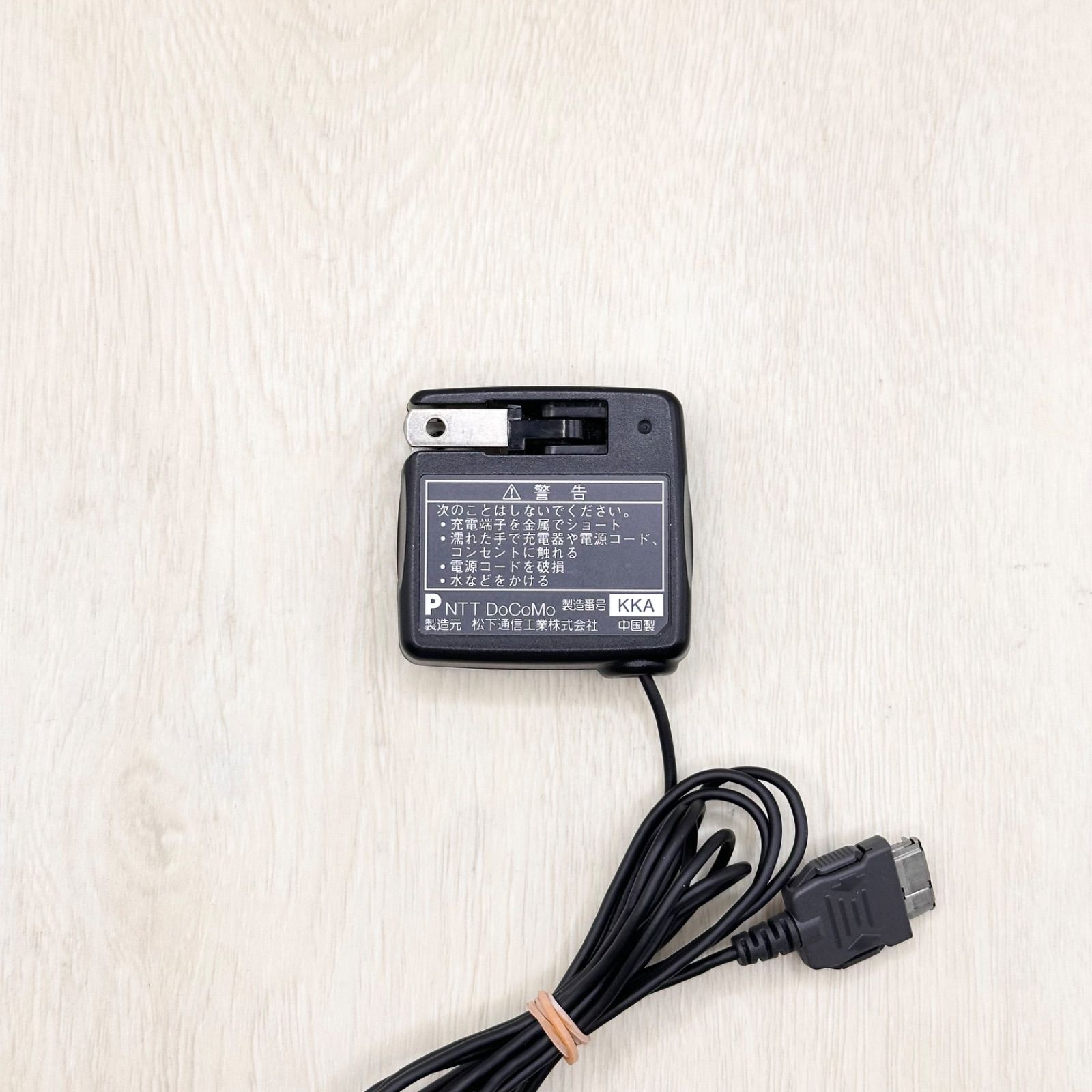 ドコモ ACアダプタ P01 純正 ガラケー充電器 - メルカリ
