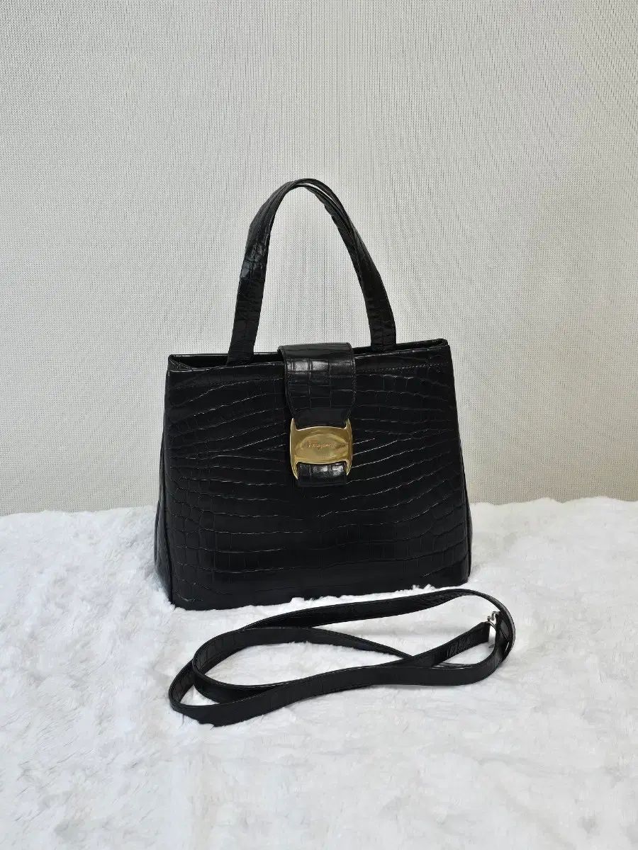 フェラガモ バッグ トートバッグ ショルダーバッグ (正規品)
