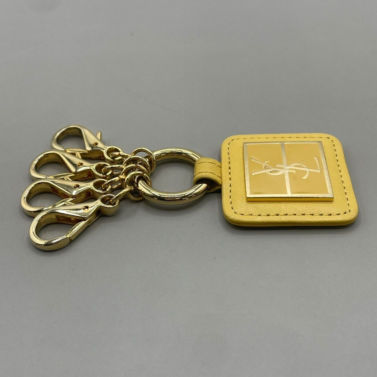 ヴィンテージ　イヴ　サンローラン　キーホルダー 極美品 Yves Saint Laurent イヴサンローラン キーホルダー キーリング