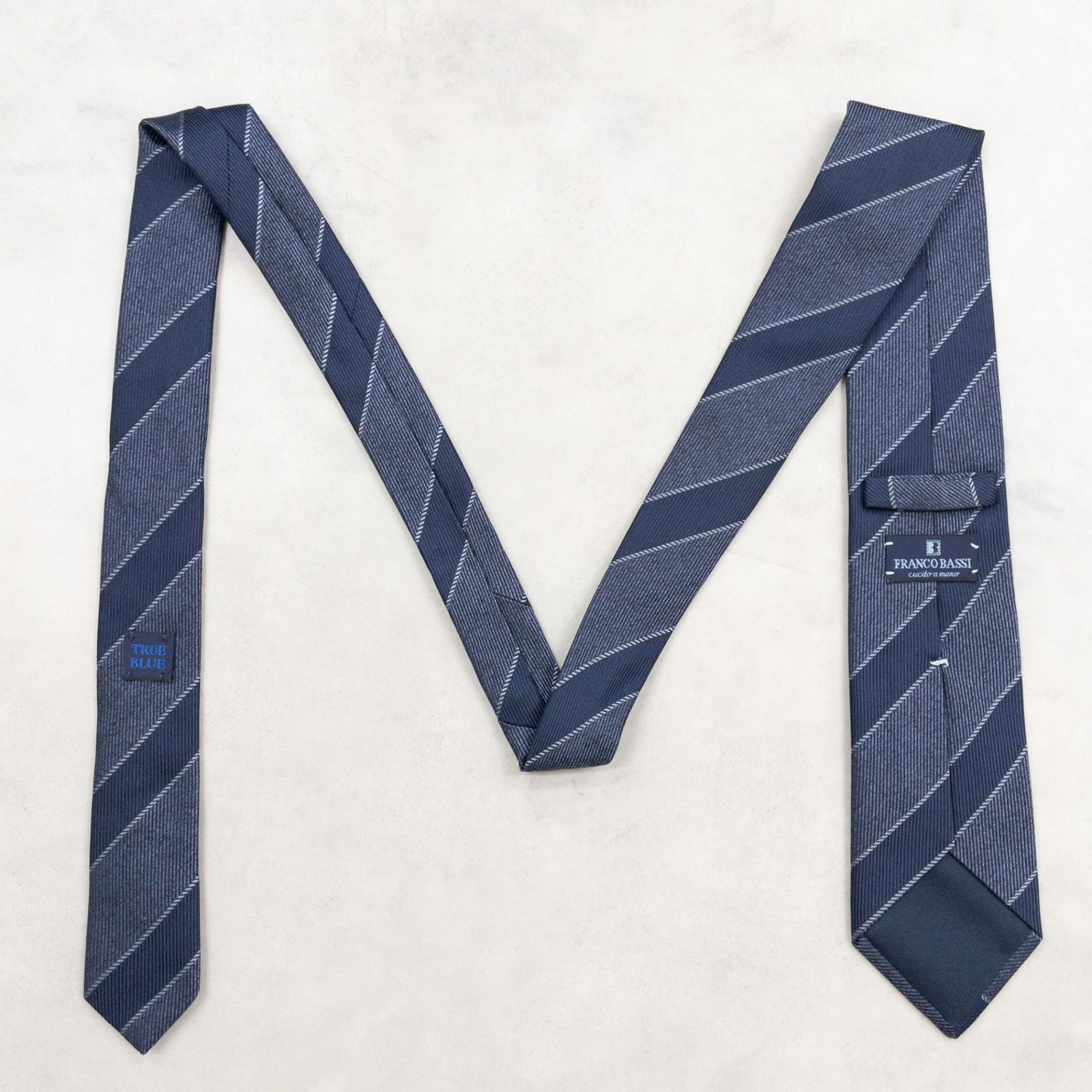 【美品】FRANCO BASSI フランコバッシTRUE BLUE ネクタイ FRANCO BASSI フランコバッシ ネクタイ TRUE BLUE ストライプ柄 シルク