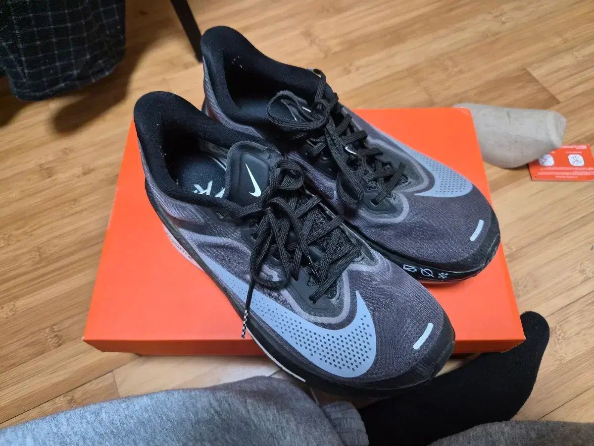 250 NIKE ズームフライ 6 ランニングシューズ