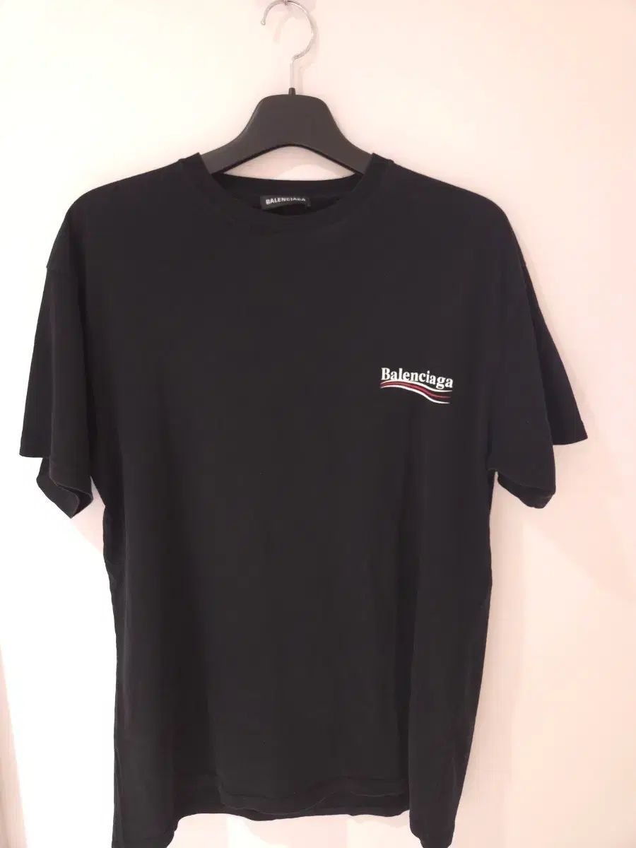 バレンシアガ ポリティカル ウェーブロゴ Tシャツ XS Size
