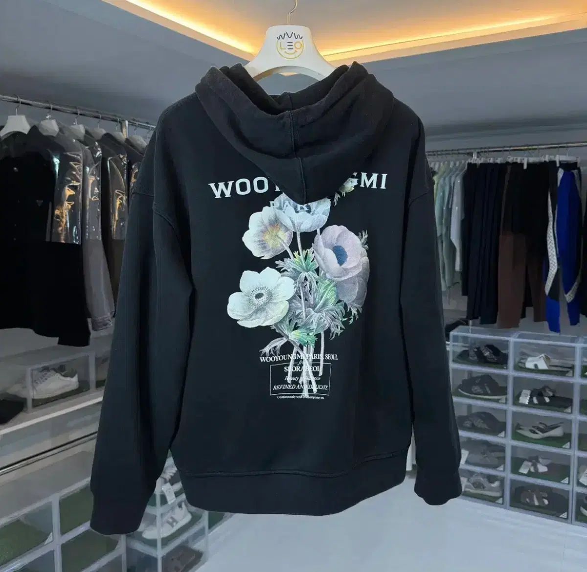 正規品 ウーヨンミ(WOOYOUNGMI) フラワー バックロゴ Tシャツ ブラック