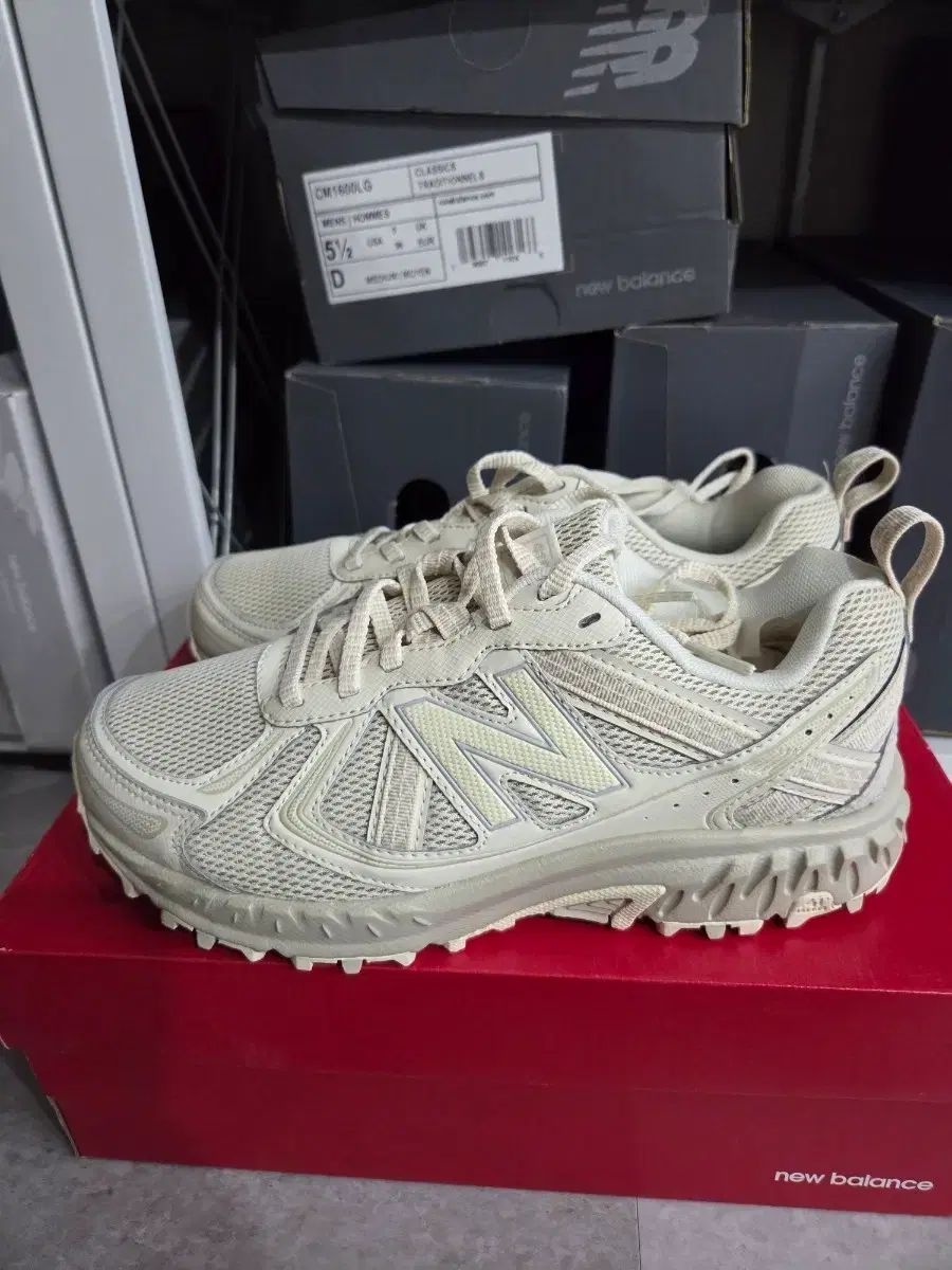 ニューバランス MT410SA5 225サイズ 新品