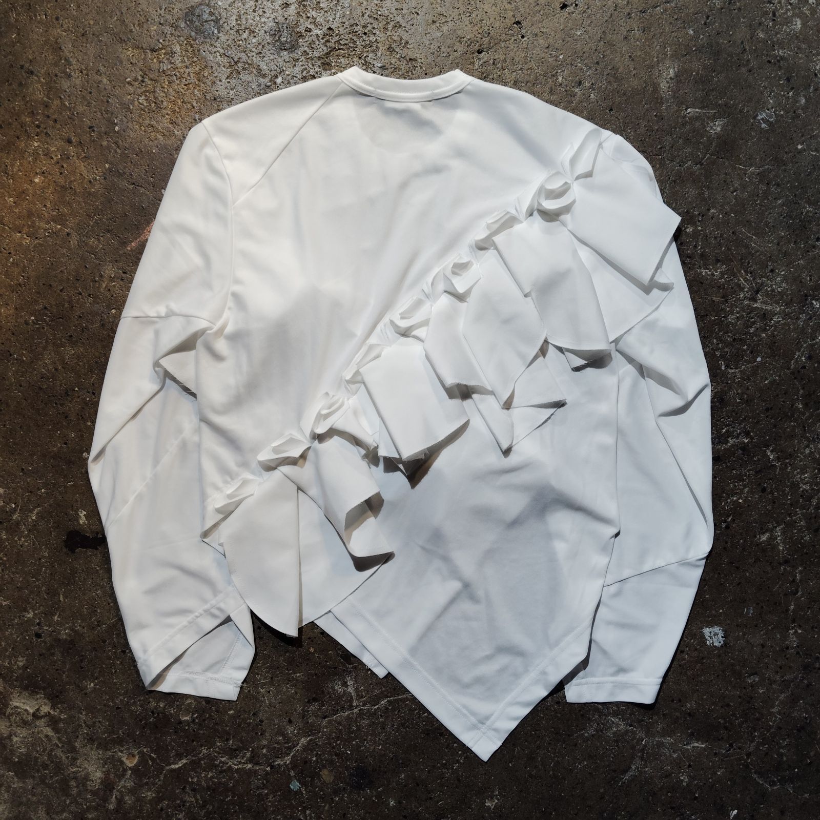 COMME des GARCONS 24aw フリル 装飾 エステル 捻れ カットソー 