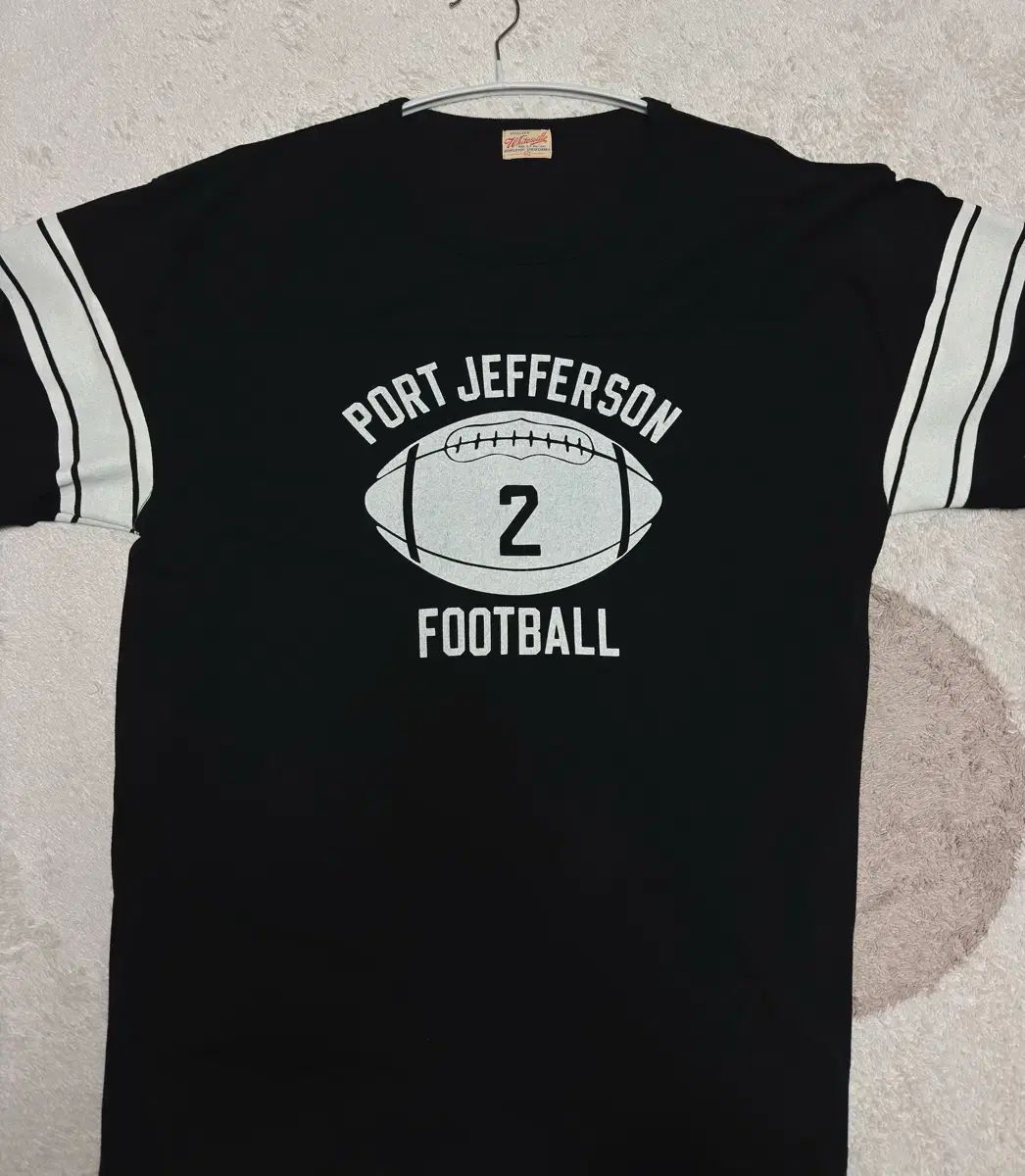 ファイツビル フットボール Tシャツ