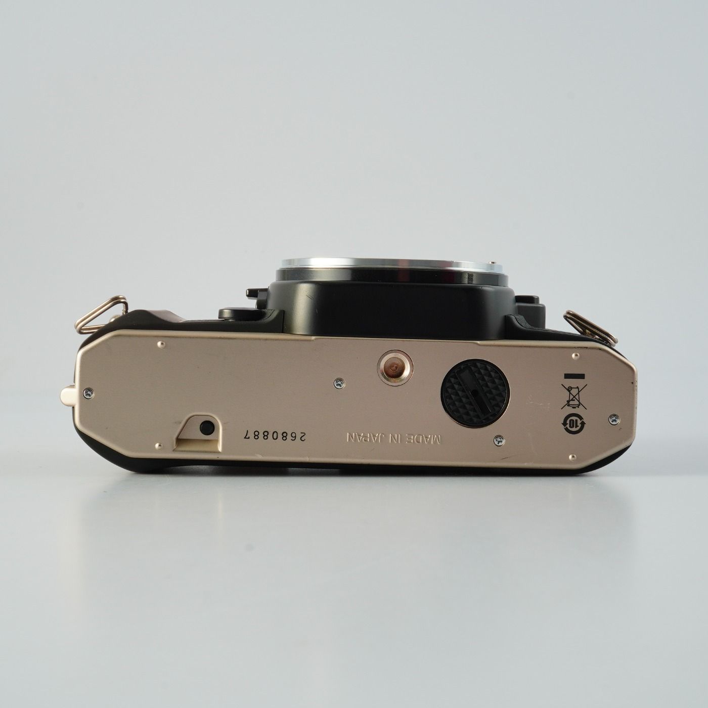 Nikon ニコン FM10 MF フィルム一眼レフカメラ - メルカリ