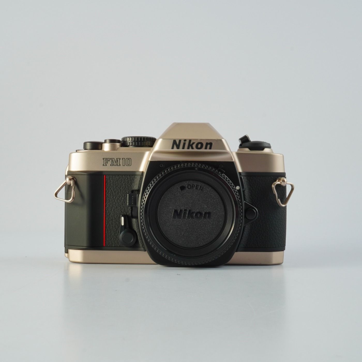 Nikon ニコン FM10 MF フィルム一眼レフカメラ - メルカリ