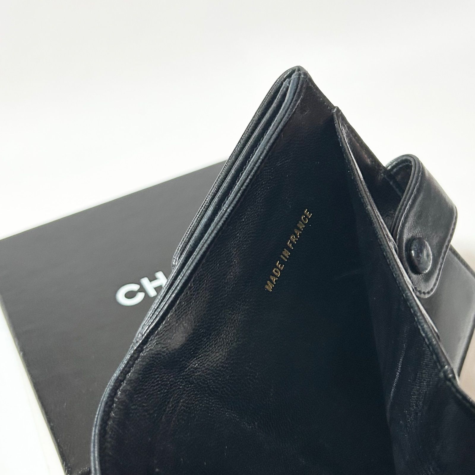 CHANEL シャネル デカココ Wホック 二つ折り財布 ラムスキン ブラック
