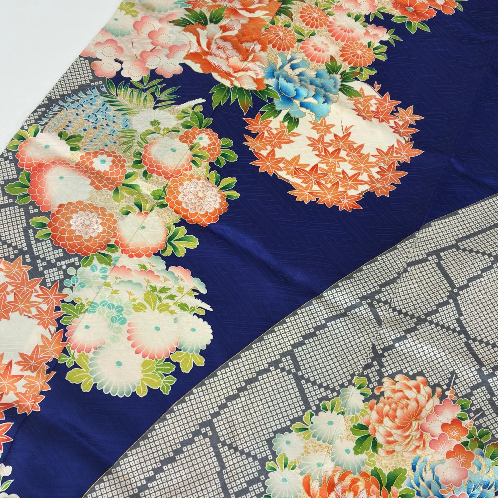 ・D583 振袖　花模様　正絹　着物　袷　美品 振袖 正絹 美しい染めの花 袷 着物 MK-8693 - メルカリ