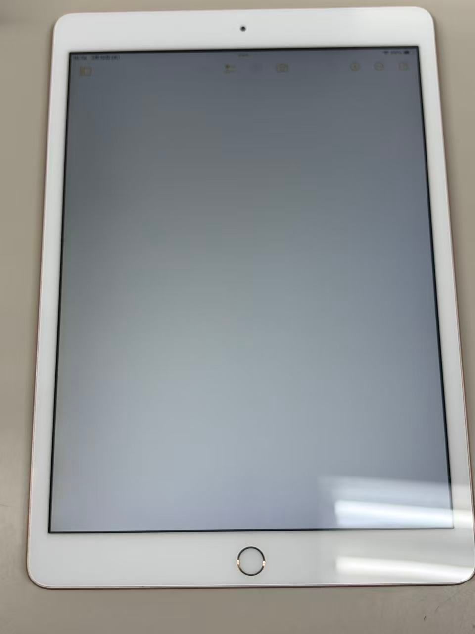美品iPad (第7世代) 128GB ゴールド WiFi - メルカリ