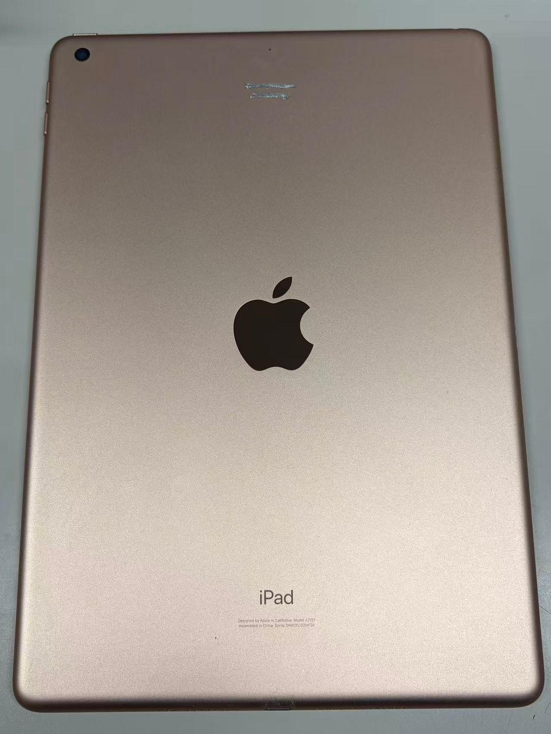 美品iPad (第7世代) 128GB ゴールド WiFi - メルカリ