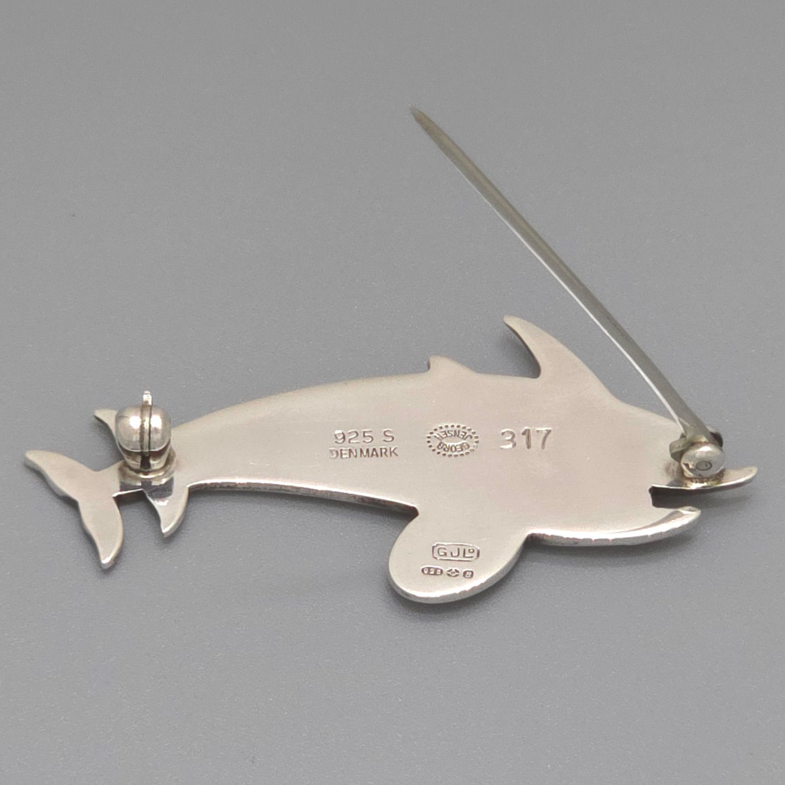GEORG JENSEN ジョージ・ジェンセン 317 イルカ モチーフ ブローチ 横