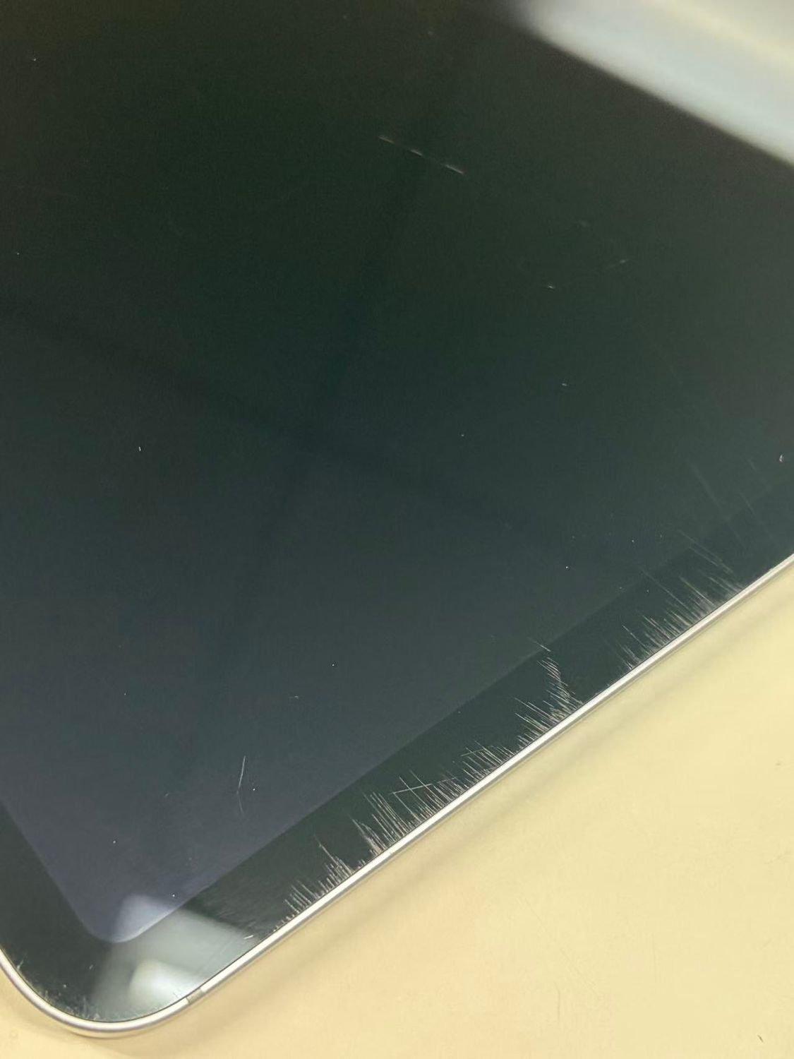 電池86％ iPad Pro 11インチ (第4世代) 256GB SIMフリー【動作確認