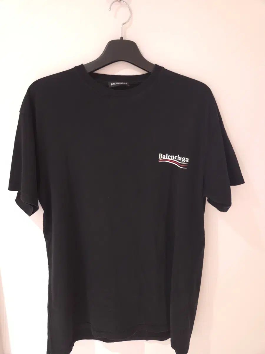 バレンシアガ ポリティカル ウェーブロゴ Tシャツ XS Size 28,419円