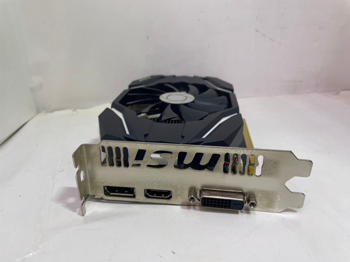 PCパーツ [PCパーツ] GeForce GTX 1050 Ti 4G OC [PCIExp 4GB]