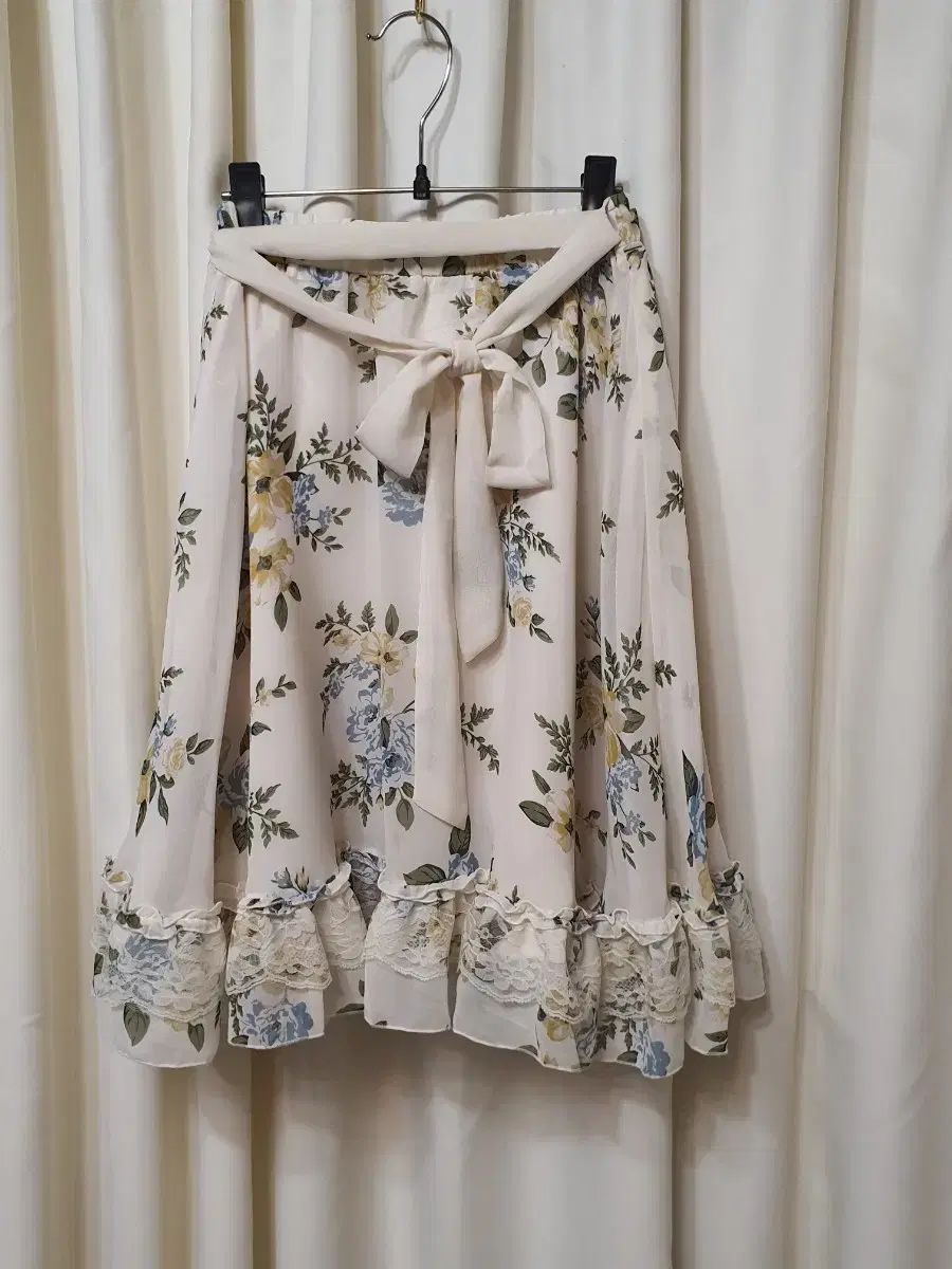 アクシズ出品 フラワー スカート