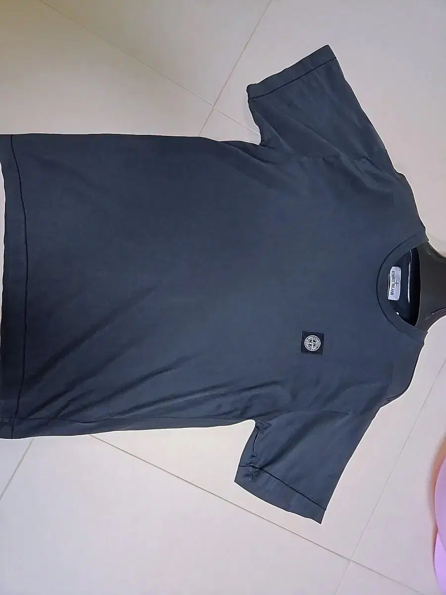 STONE ISLAND ストーンアイランド メンズ 半袖Tシャツ Lサイズ (正規品確認完了)