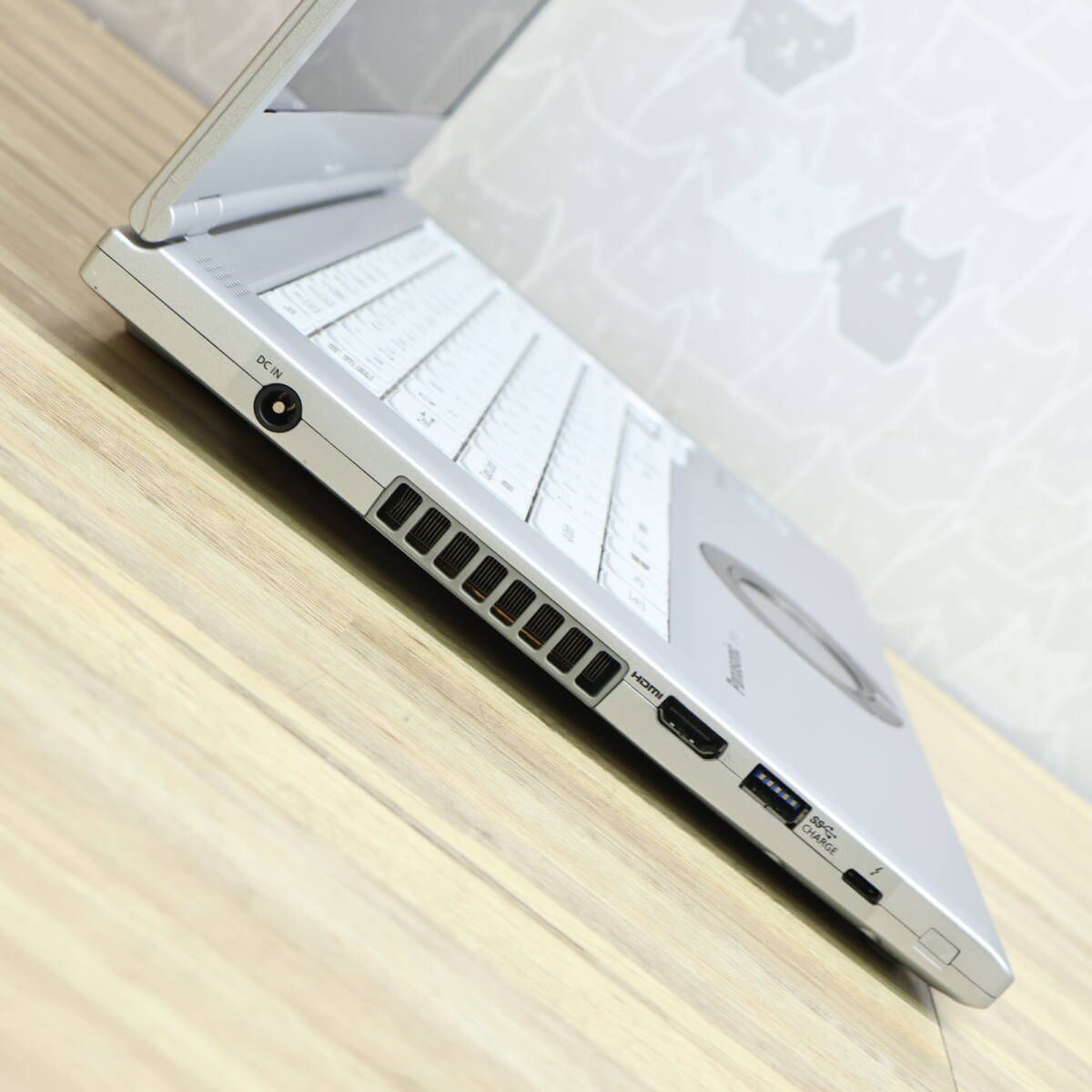 ☆現状品 高性能10世代4コアi5！M.2 NVMeSSD256GB メモリ16GB☆CF-SV9