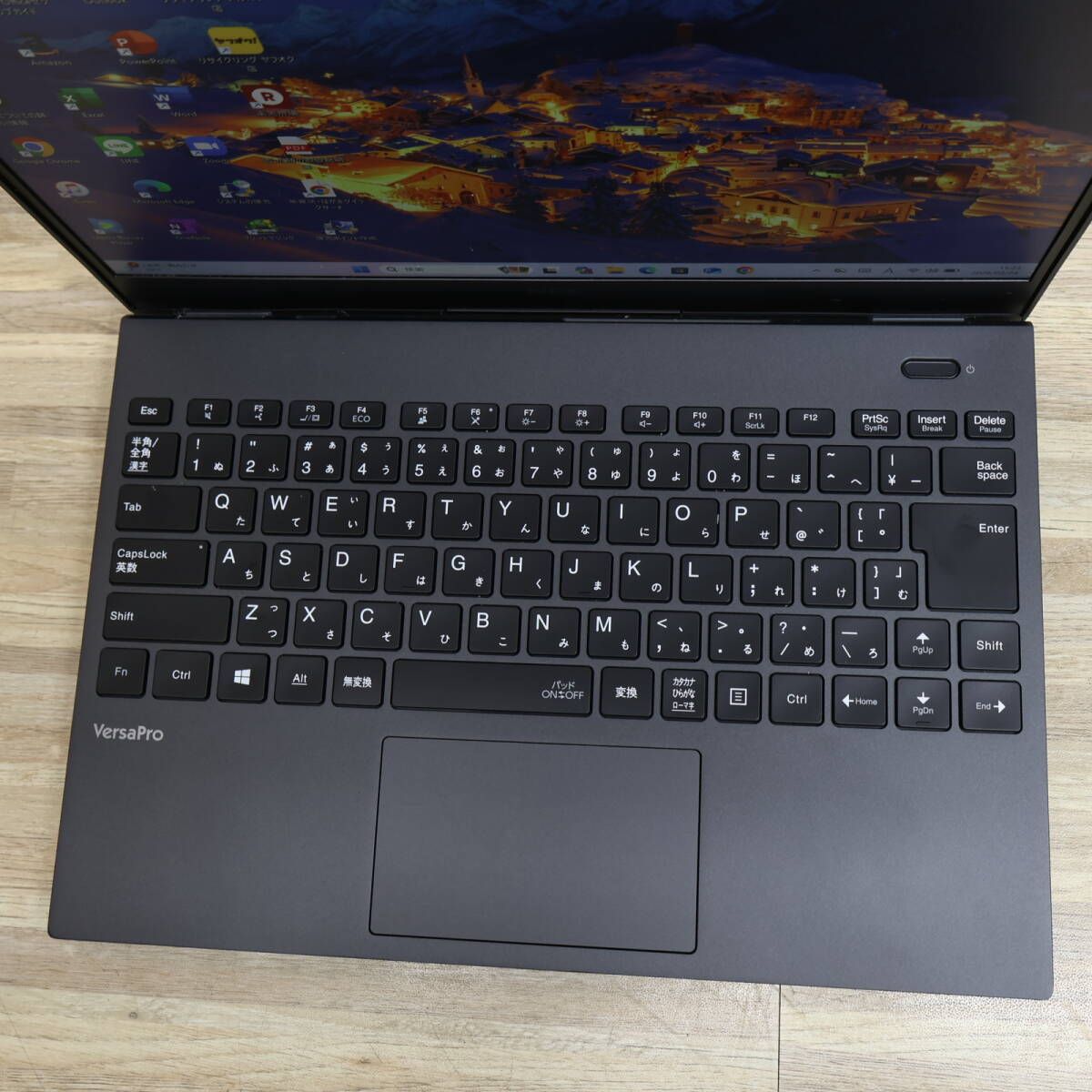 超美品 最上級10世代4コアi7！M.2 NVMeSSD256GB メモリ16GBVKV18G-9