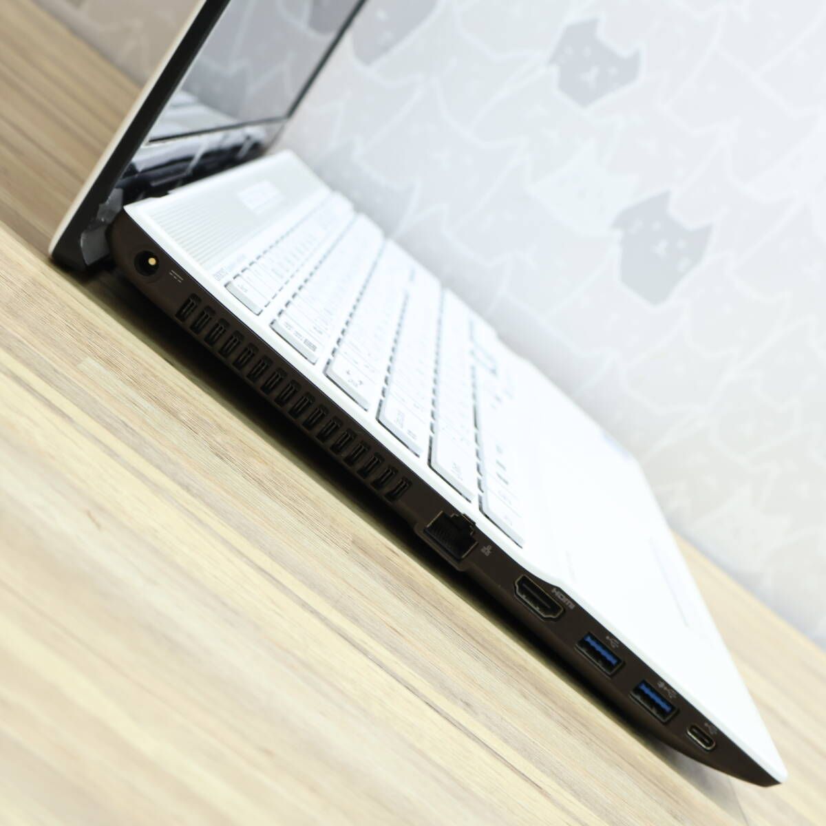 ☆超美品 高性能8世代i3！大容量1TB メモリ8GB☆A45D Core i3-8145U