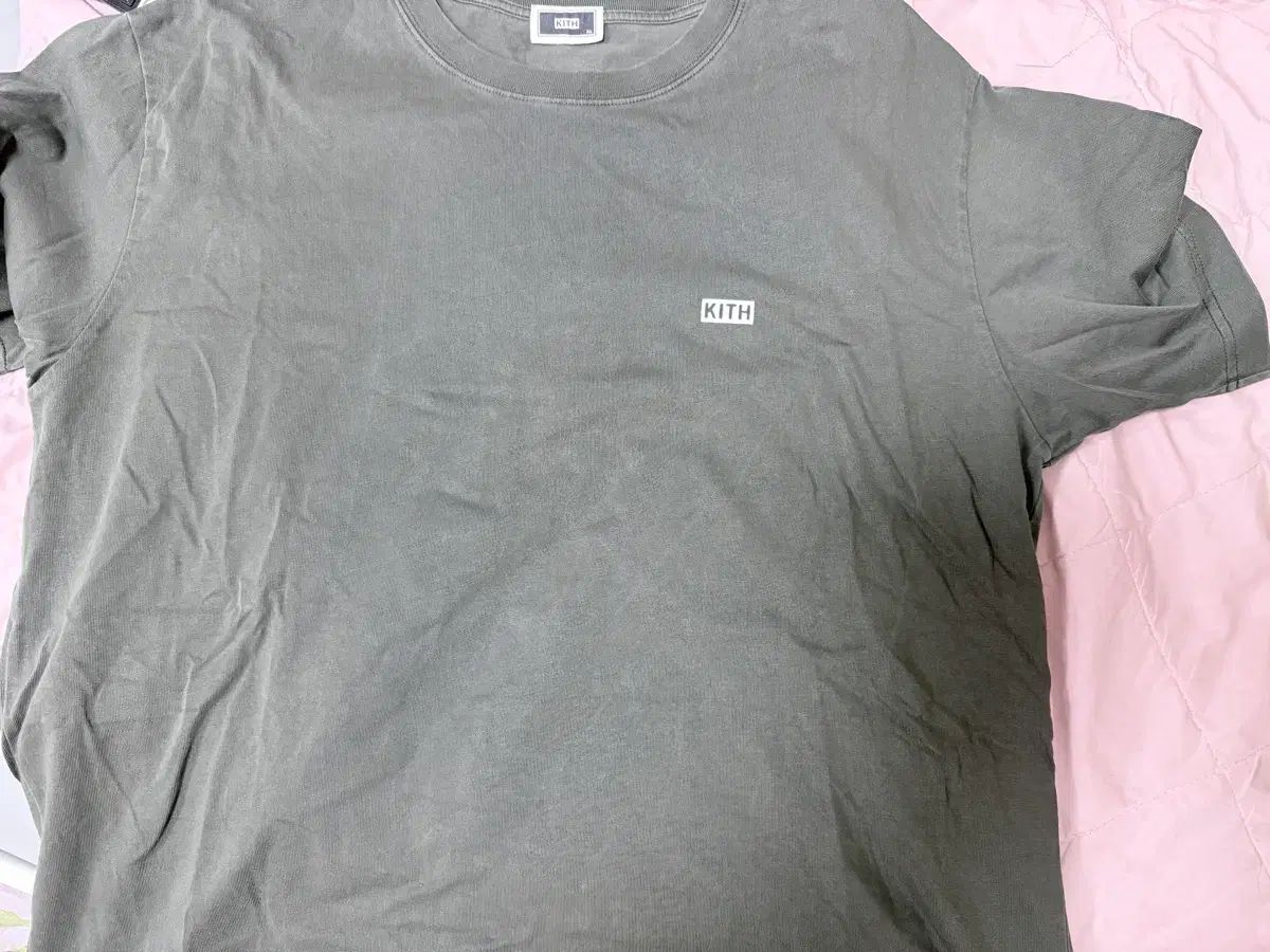 Kithキス半袖Tシャツカーキ色XL