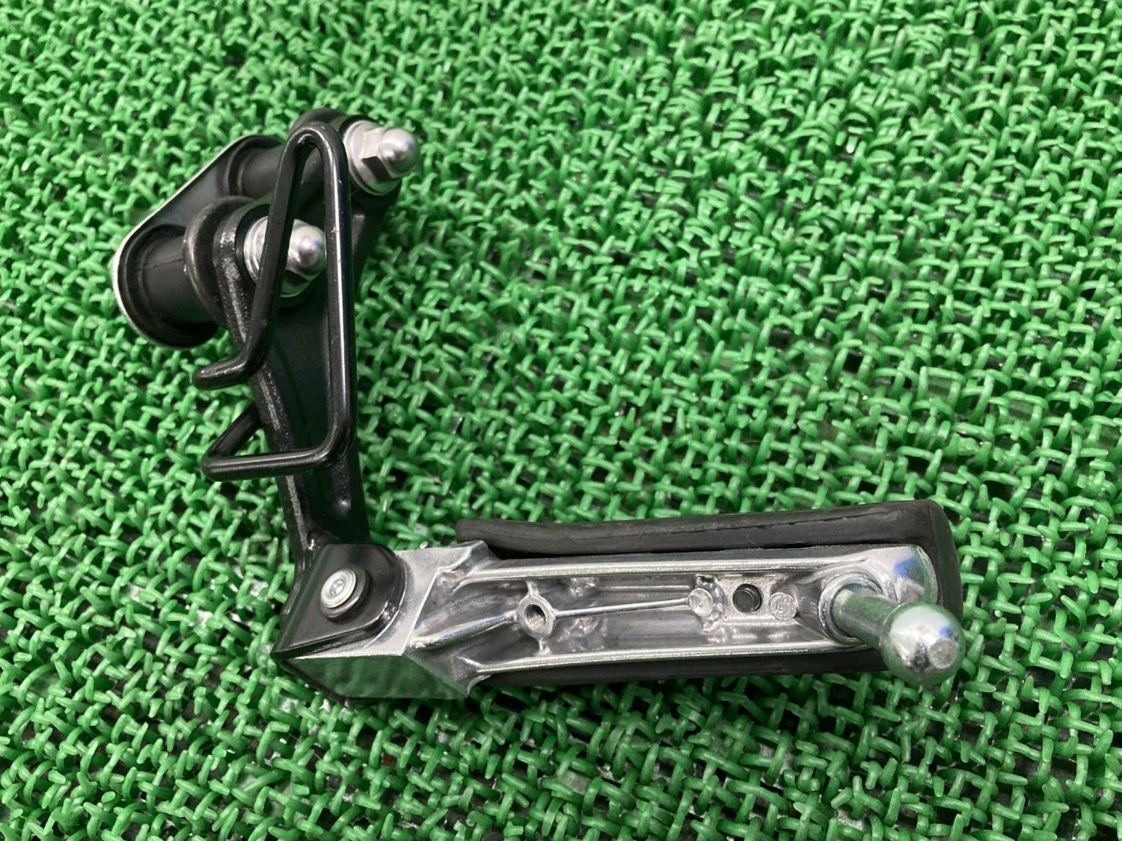 ヤマハ SR400 純正 右 RH03J 中古 ステップ バイク 部品 FI メイン