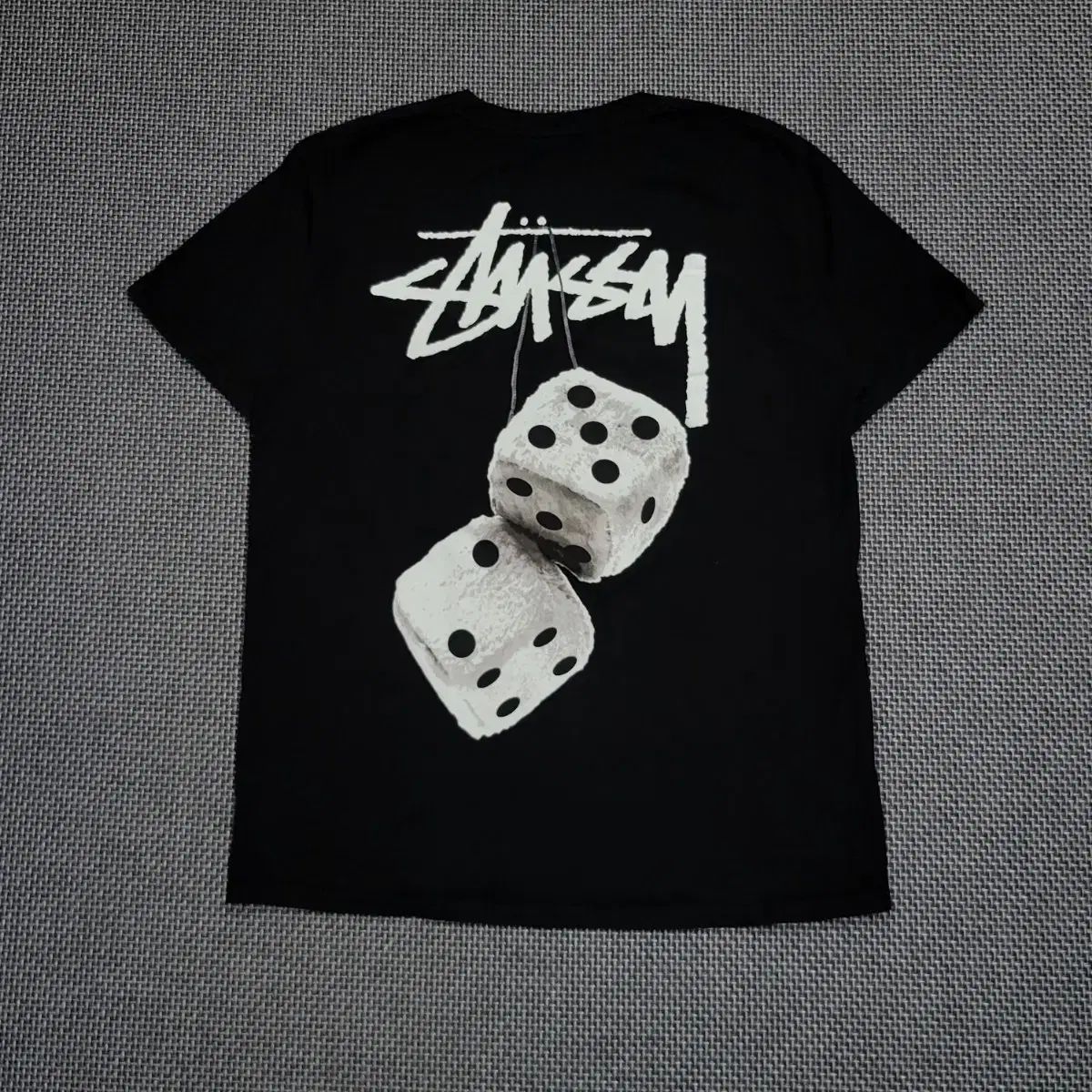 STUSSY ファジー DICE 半袖 Tシャツ ブラック (M)