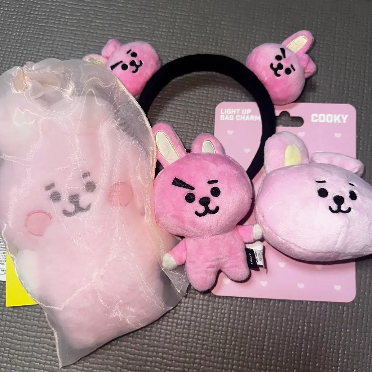 BTS BT21 ジョングクCOOKY ぬいぐるみ まとめ売り 8点 BT21 BTS ジョングク JUNGKOOK COOKY ぬいぐるみ - メルカリ