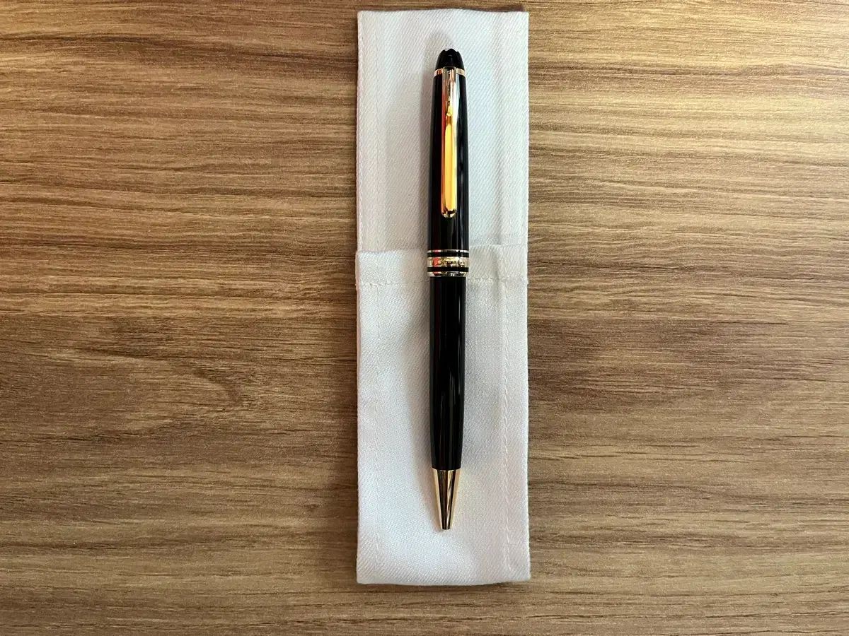 モンブラン マイスターシュテュック ボールペン 164 ほぼ新品 出品