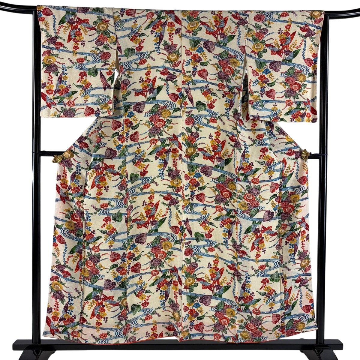 【美品】 小紋 身丈155cm 裄丈65cm M 袷 草花 流水 縮緬 ベージュ 正絹 秀品 【中古】