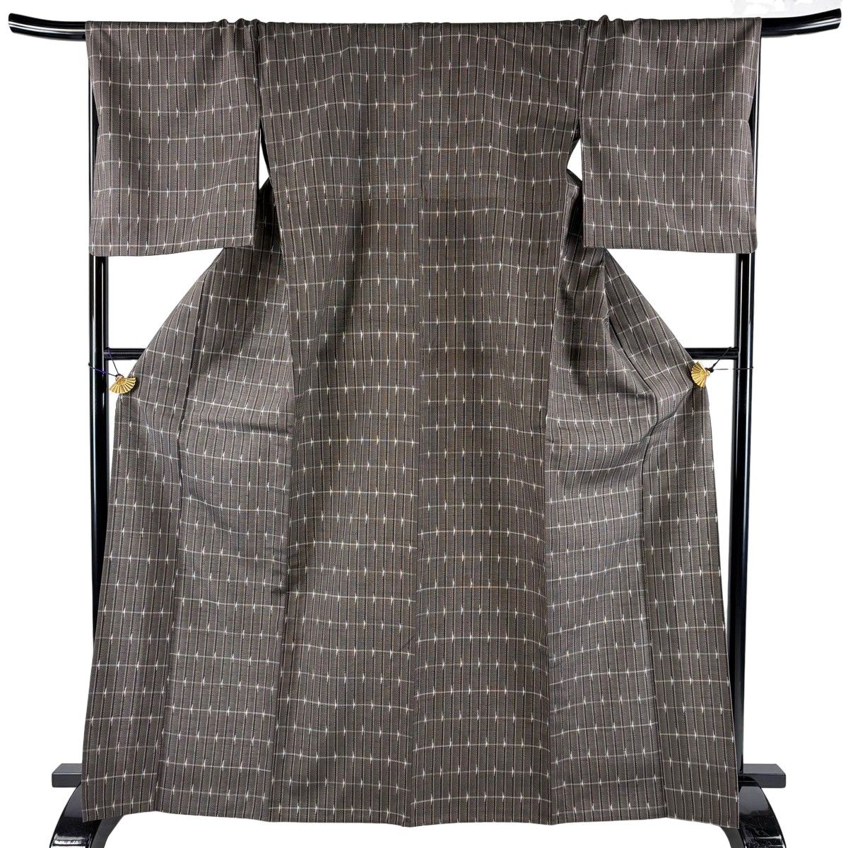 【美品】 紬 身丈166.5cm 裄丈68.5cm L 単衣 吉澤与市 縞 幾何学模様 灰茶 正絹 逸品 【中古】