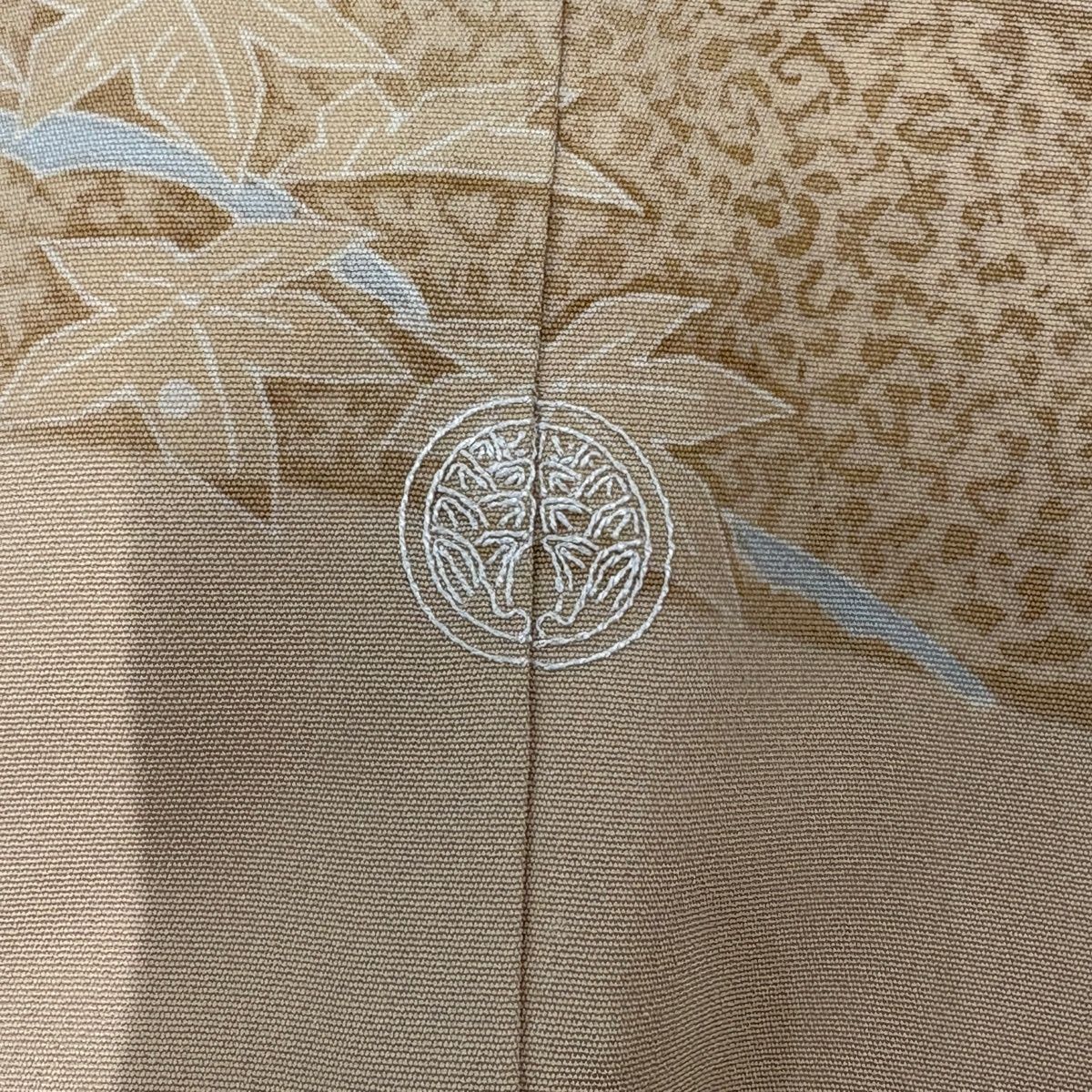 美品】 訪問着 身丈159cm 裄丈64cm M 袷 落款 桜 楓 金彩 ベージュ