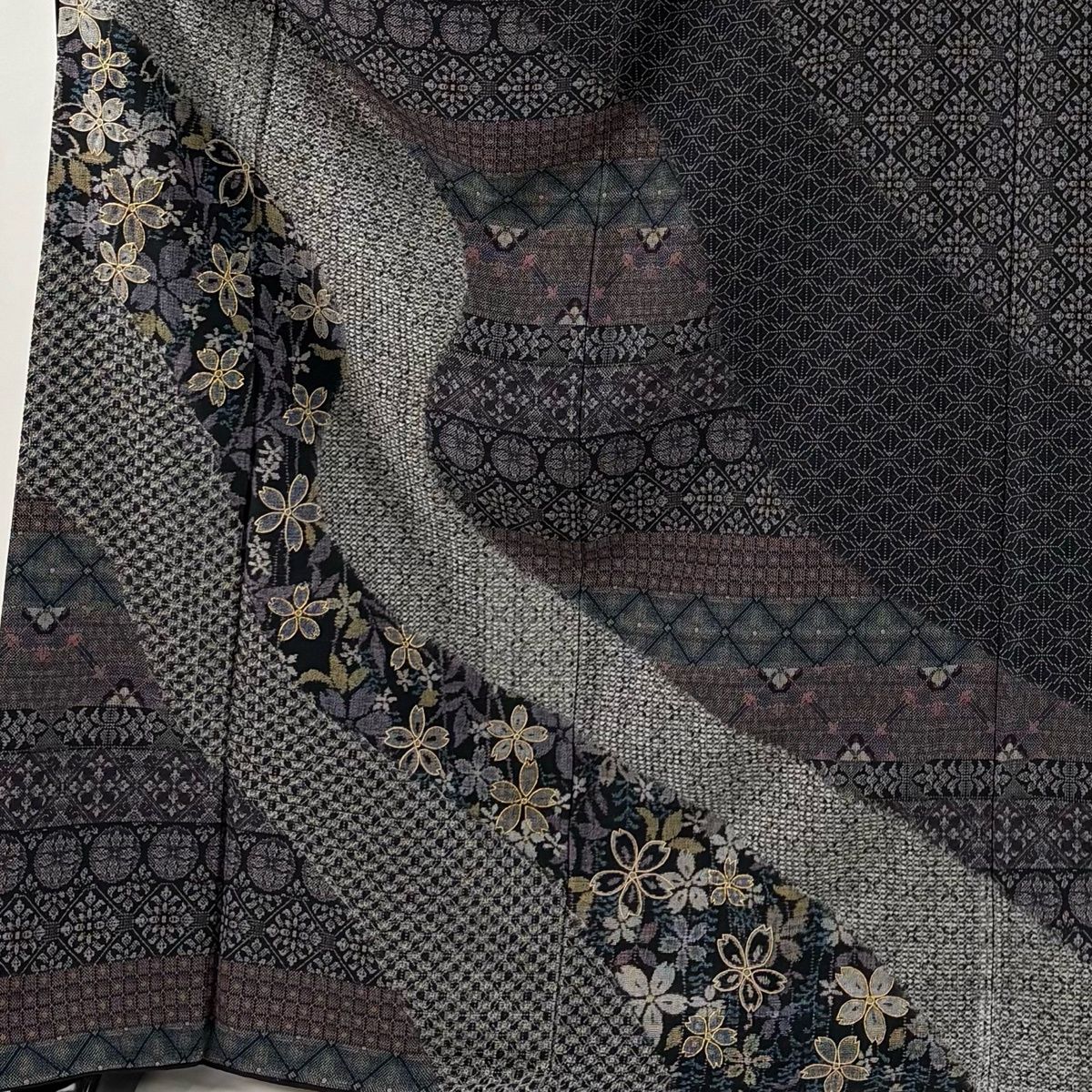 美品】 訪問着 身丈171.5cm 裄丈67.5cm L 袷 紬地 桜 寄せ柄 金糸 刺繍