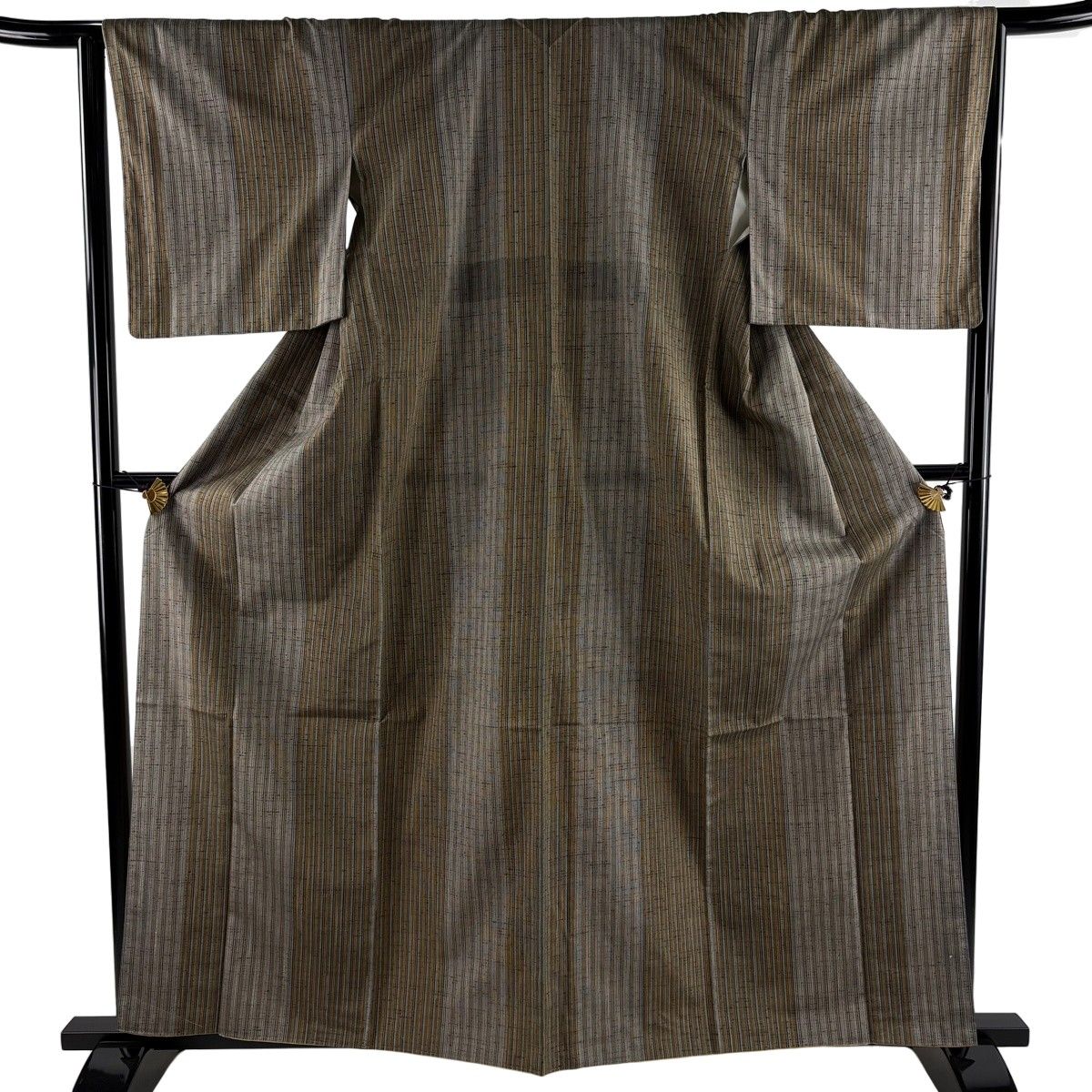 【美品】 紬 身丈161cm 裄丈65cm M 袷 縞 灰茶 正絹 名品 【中古】
