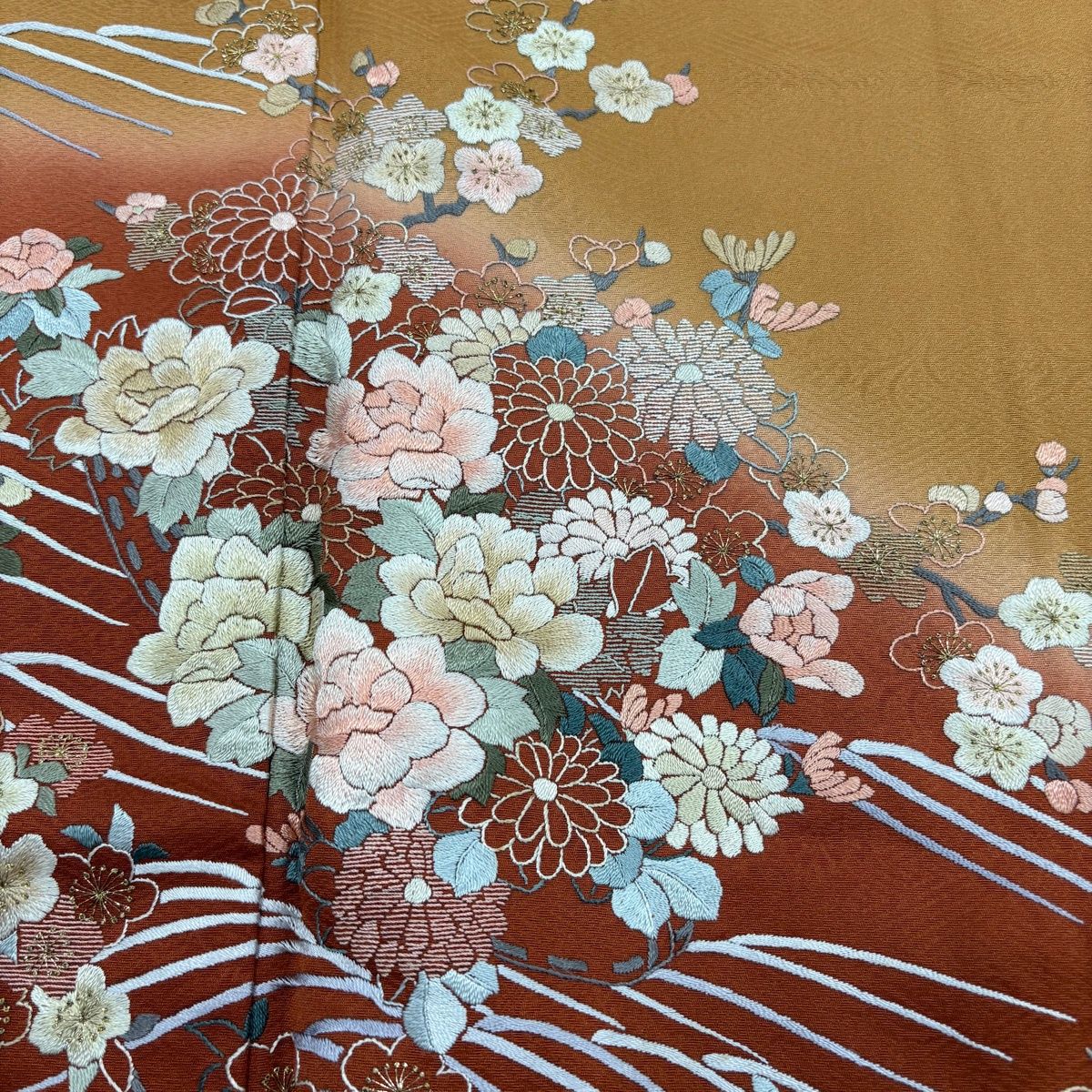 訪問着 身丈155.5cm 裄丈64cm M 袷 波 草花 金糸 刺繍 山吹茶色 正絹