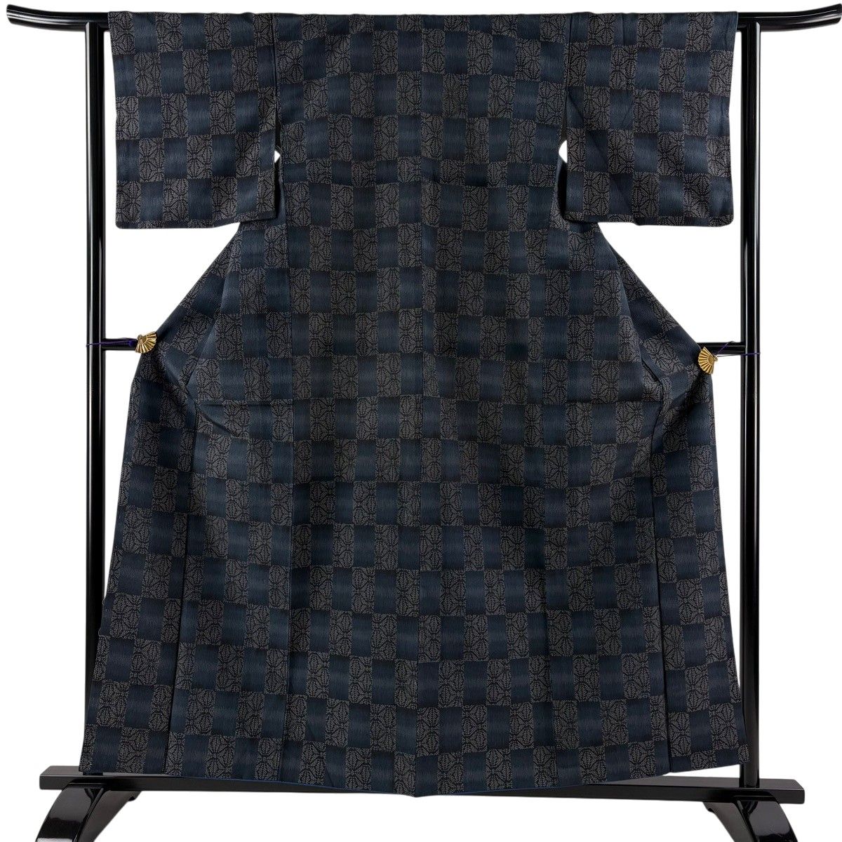 美品】 紬 身丈157cm 裄丈62cm S 袷 変わり市松 麻の葉 紺色 正絹 優品