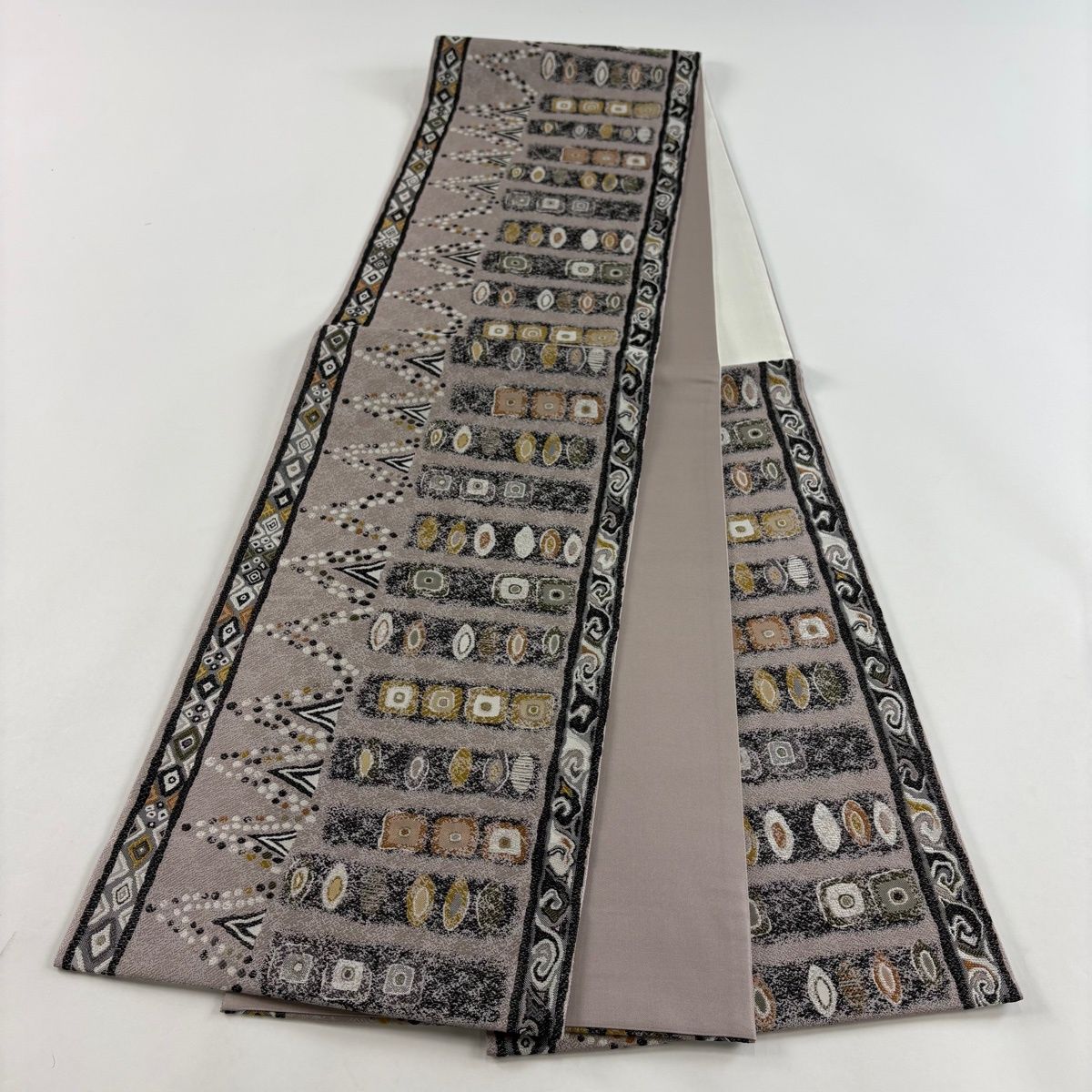 袋帯 美品 秀品 幾何学模様 銀糸 黒灰 全通 正絹 美品 袋帯 秀品 幾何