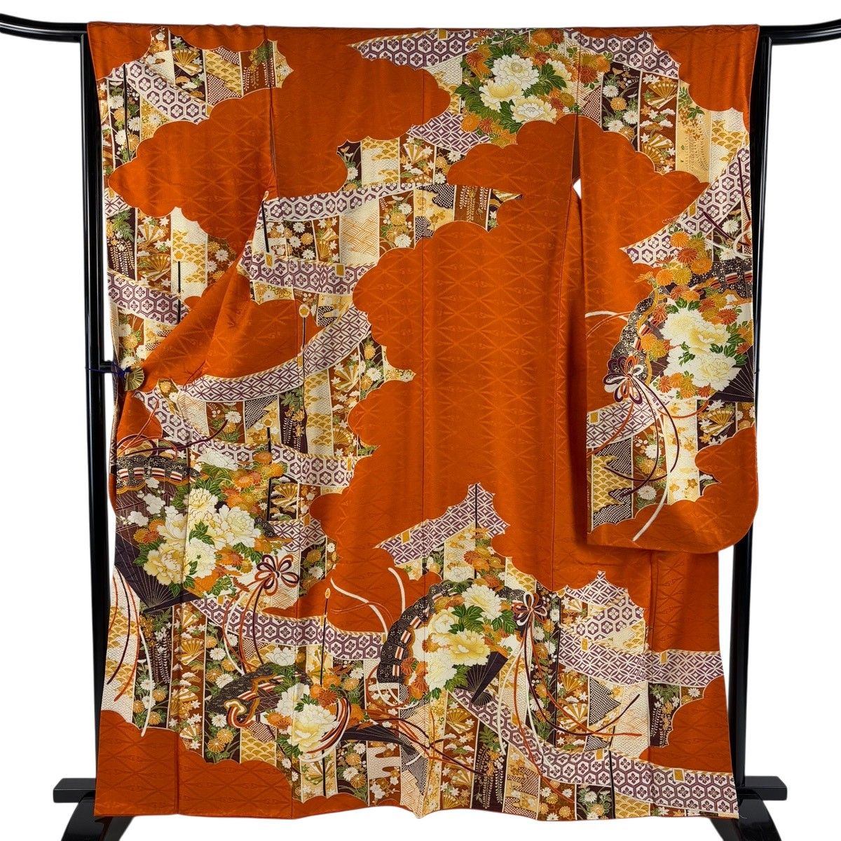 振袖 正絹 オレンジｘ白ｘ多色 金糸 刺繍入り 流水に花々と扇子模様 袷 広衿 成人式 卒業式 舞台衣装 フォーマル 仕立上り 着物 身丈158cm 【キモノオフ野々市若松店】 振袖 身丈161cm 裄丈65cm M 袷 桧扇 牡丹 金糸 金彩 オレンジ 正絹 秀