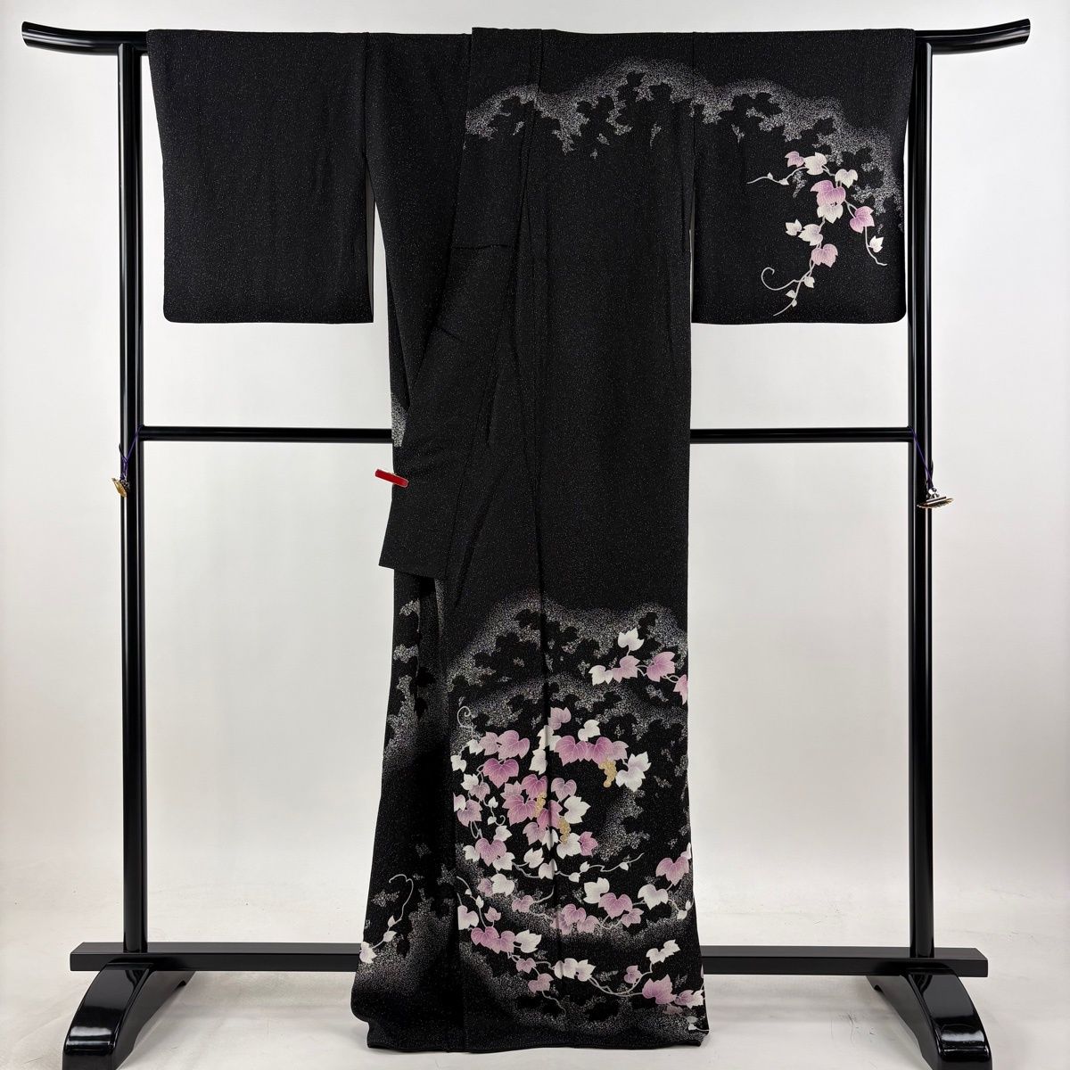 【美品】 訪問着 身丈168.5cm 裄丈69.5cm L 袷 帝王紫 ほていや 落款 葡萄 シルエット 金銀彩 銀通し 黒 正絹 逸品 【中古】