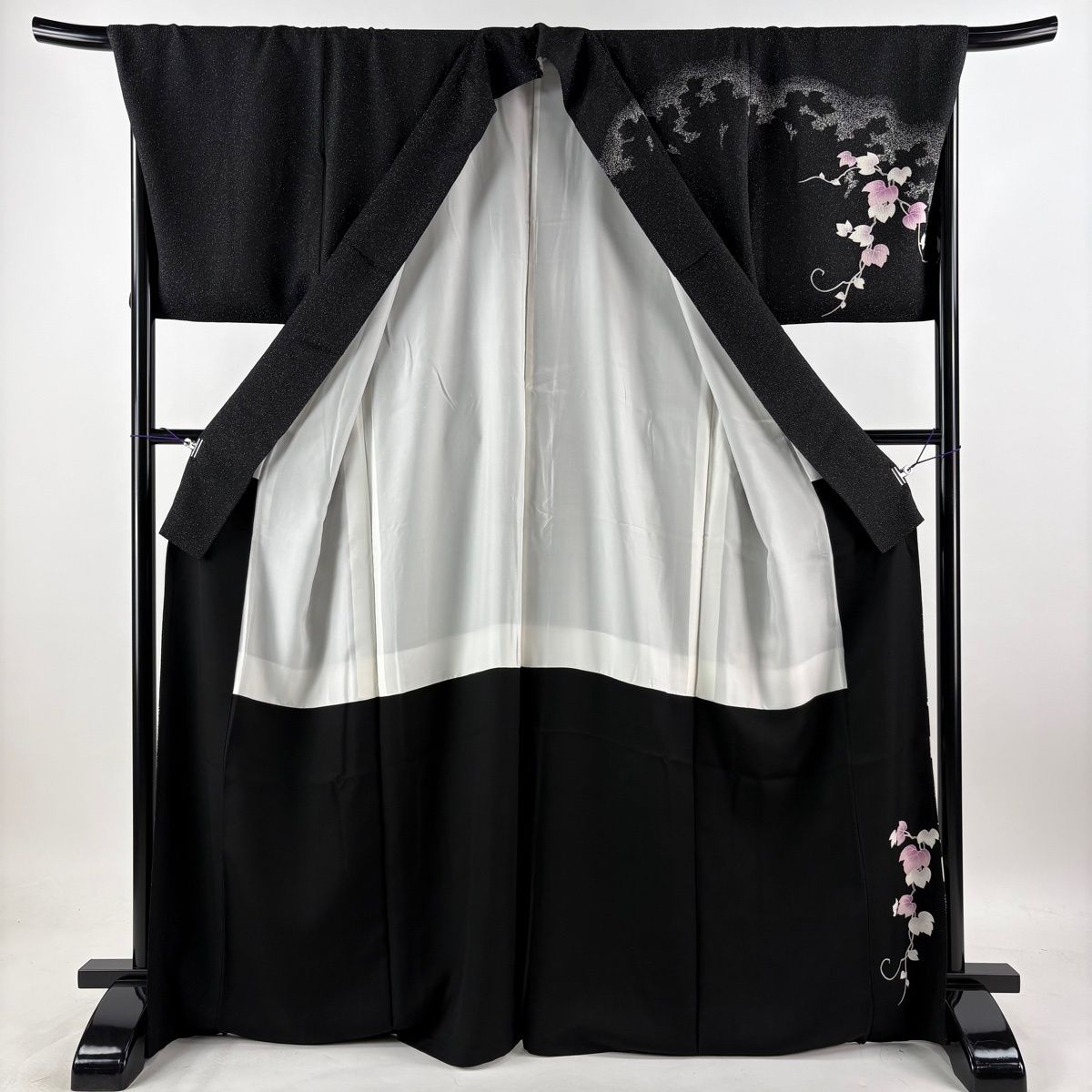 【美品】 訪問着 身丈168.5cm 裄丈69.5cm L 袷 帝王紫 ほていや 落款 葡萄 シルエット 金銀彩 銀通し 黒 正絹 逸品 【中古】