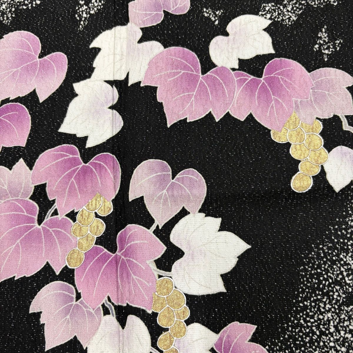 【美品】 訪問着 身丈168.5cm 裄丈69.5cm L 袷 帝王紫 ほていや 落款 葡萄 シルエット 金銀彩 銀通し 黒 正絹 逸品 【中古】