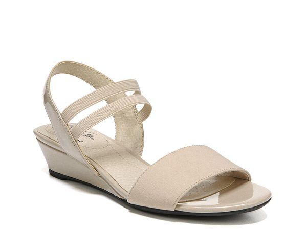 ライフストライド レディース シューズ サンダル LifeStride Yolo Wedge Sandal Pale Taupe トープ 15,392円