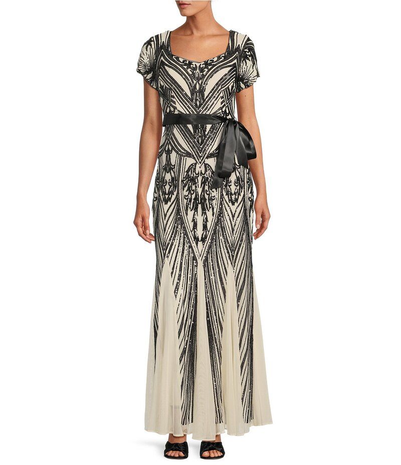 アールアンドエムリチャーズ レディース トップス ワンピース プチ スパンコール R M Richards Petite Size Short Sleeve Sweetheart Neck Sequin Panel Godet Embellished Dres